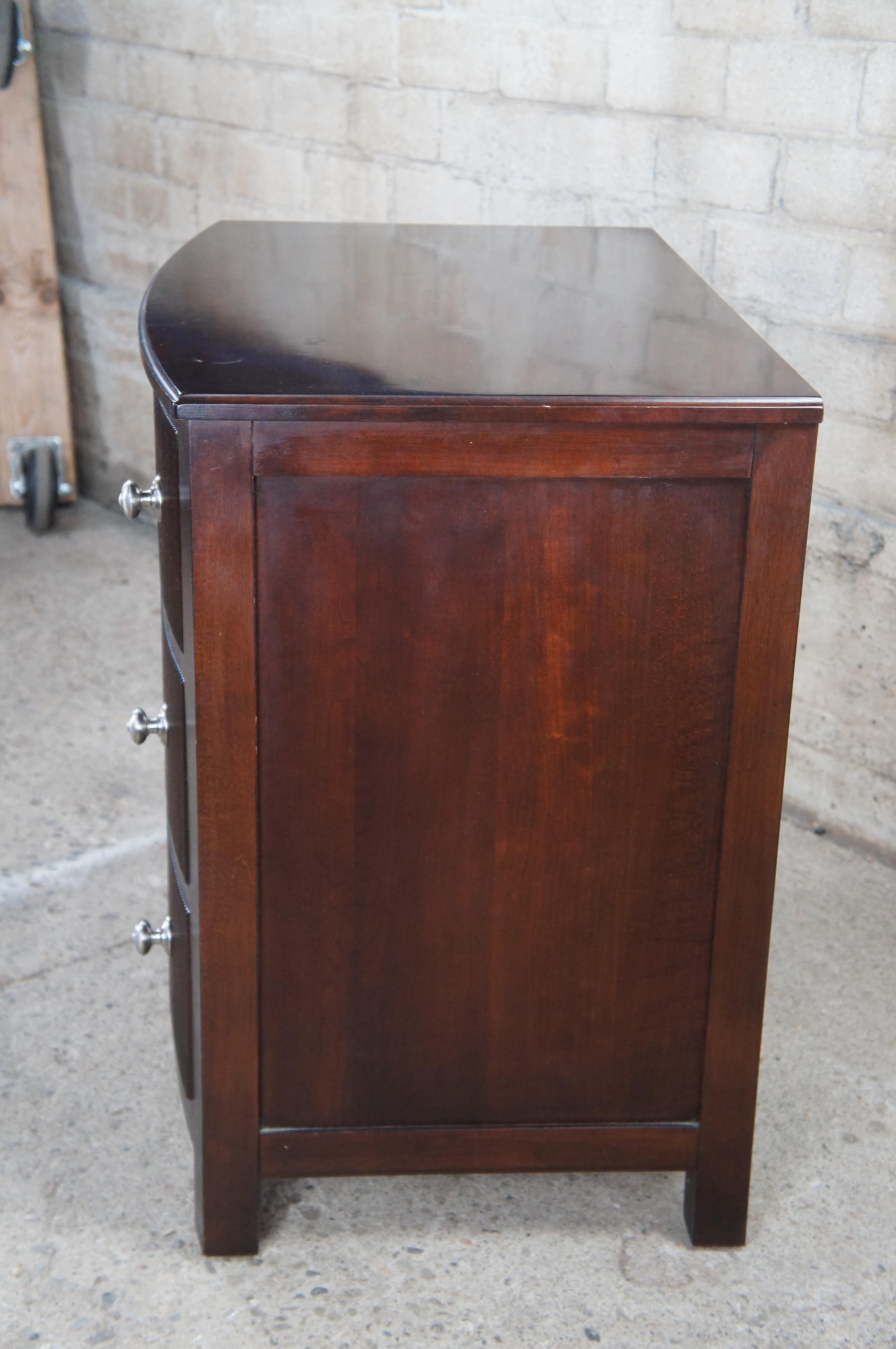 Lexington Nautica Home Commode Modern Bedside Table Three Drawer Chest 568-621 1