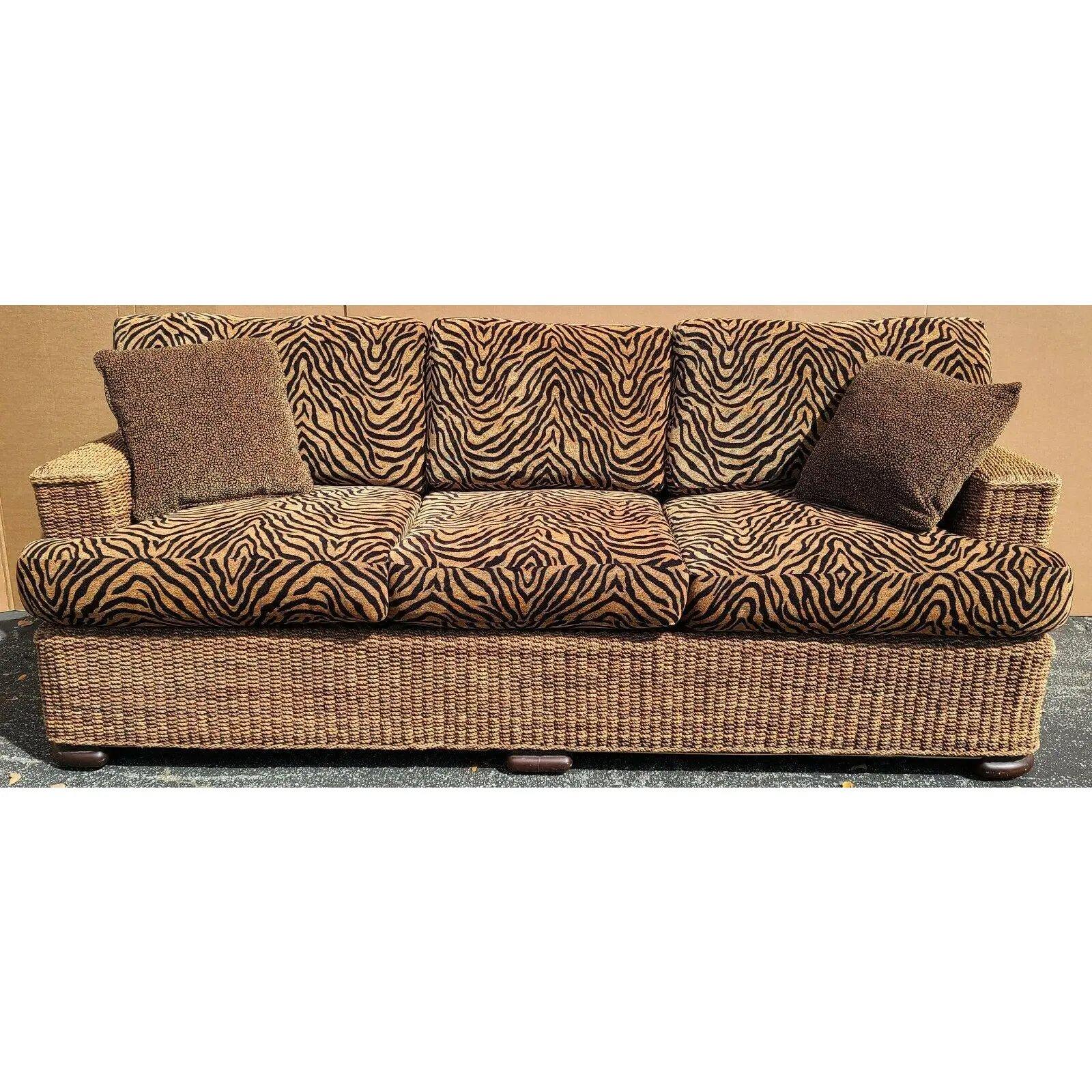 Bohème Lexington Rope Sofa Animal Print Cushions en vente