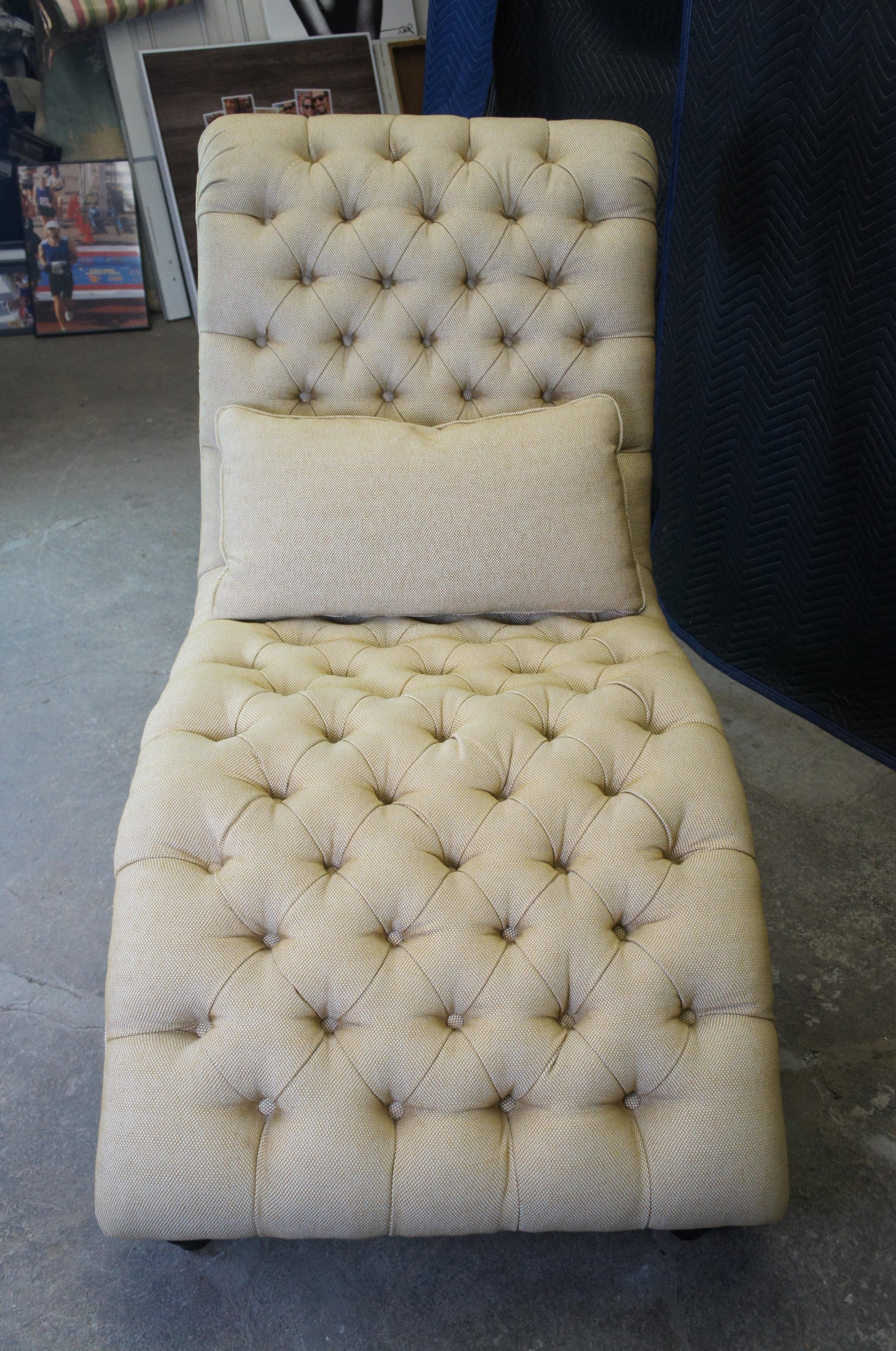 Lexington Upholstery Traditional Beige Tufted Althena Chaise Lounge 7802-75 In Good Condition For Sale In Dayton, OH