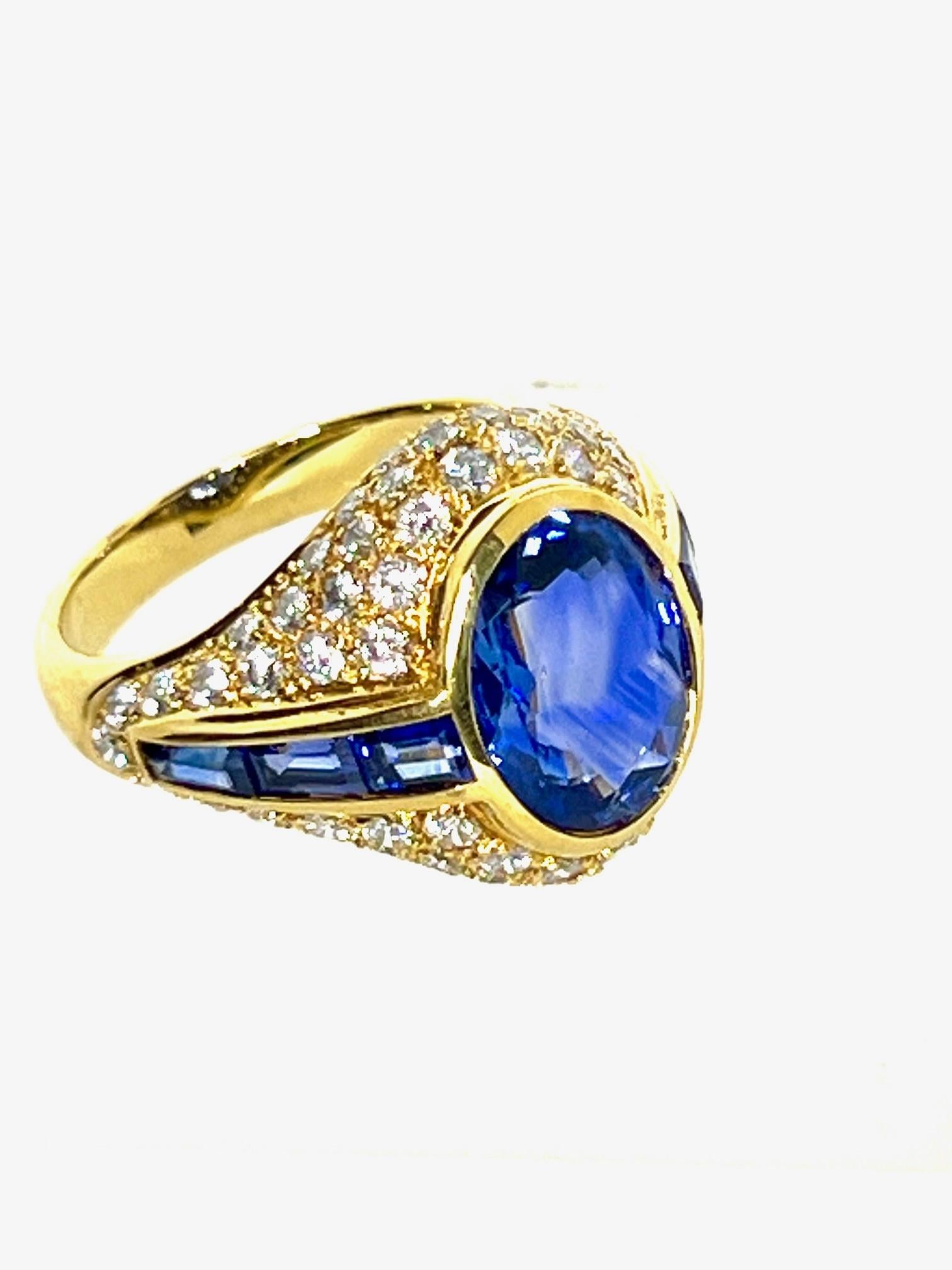Women's or Men's Leyser 18k Gold Royal Blue Sapphire Ring For Sale