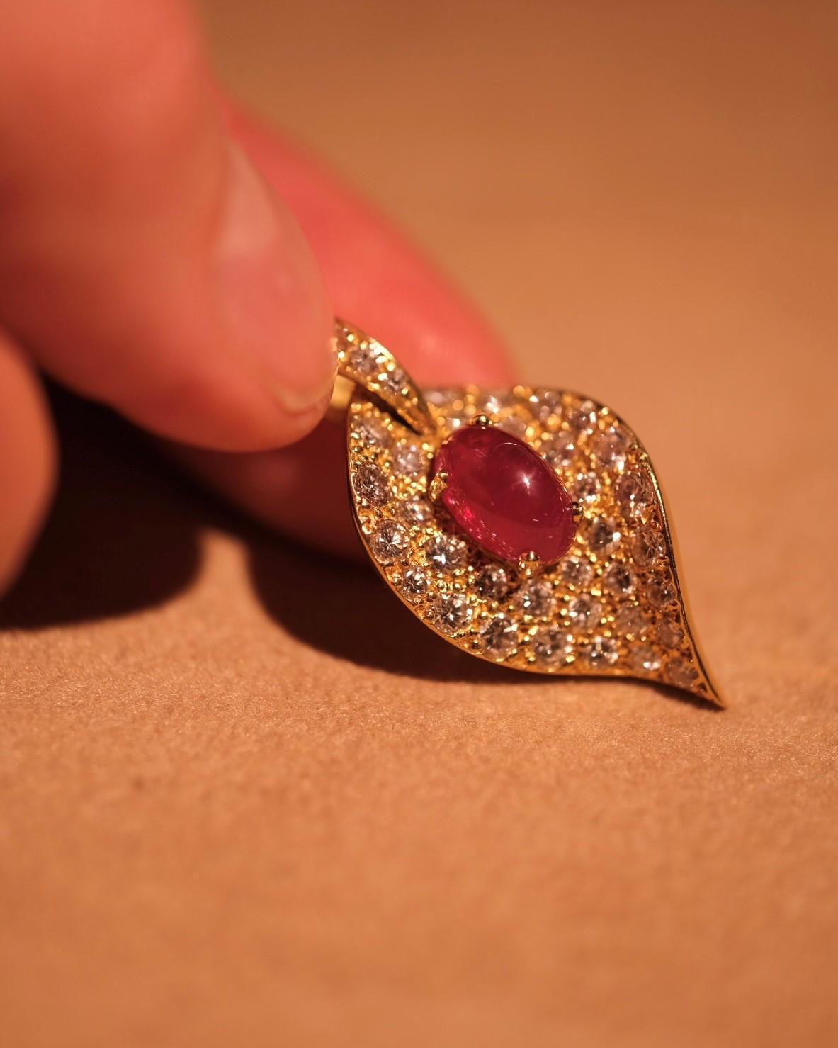 Ciondolo con rubino in oro rosa 18k LEYSER in vendita 2