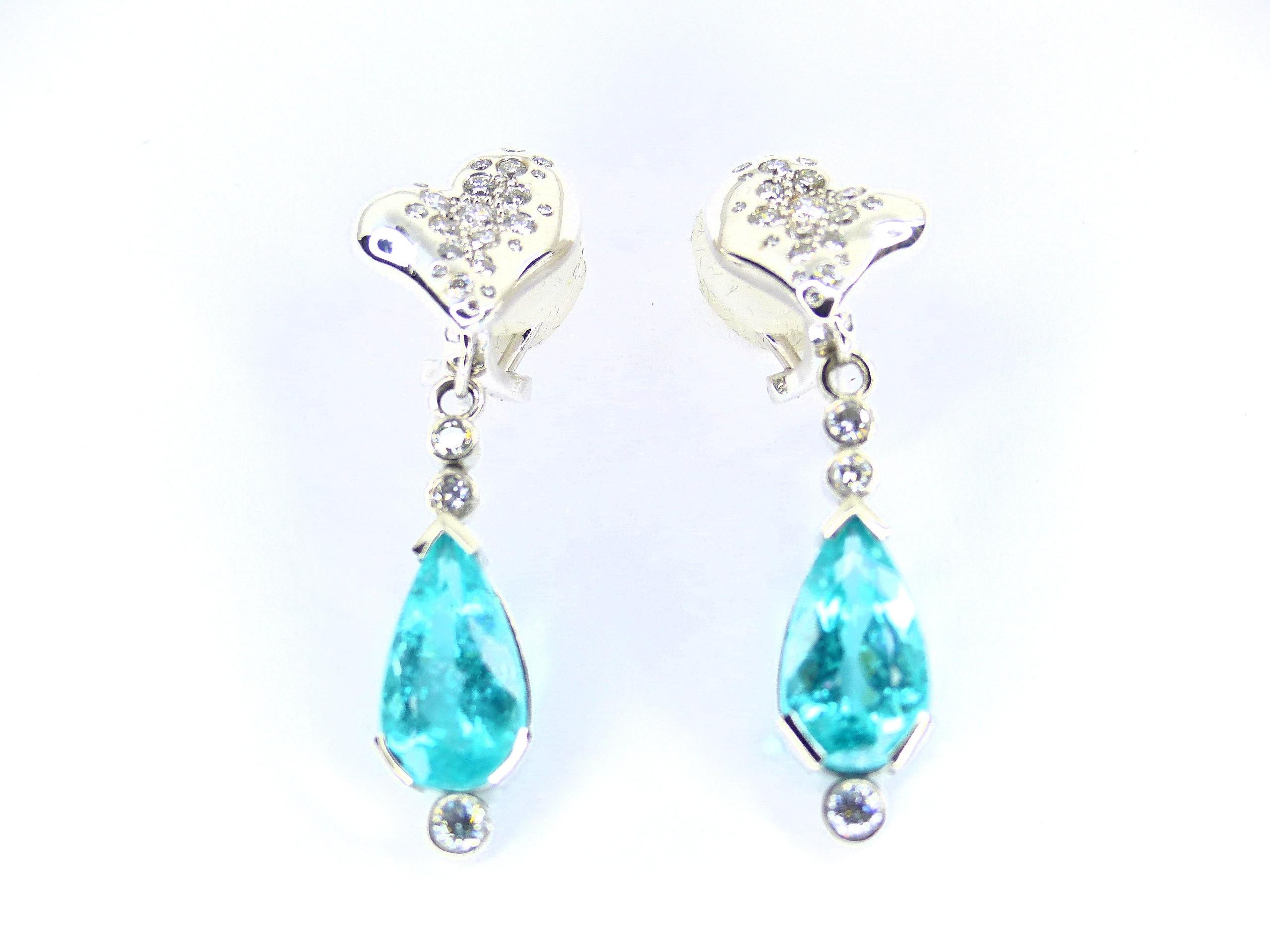 Women's Earrings in Platinum with 2 green Paraiba Tourmaline Pearshapes and 6 Diamonds For Sale