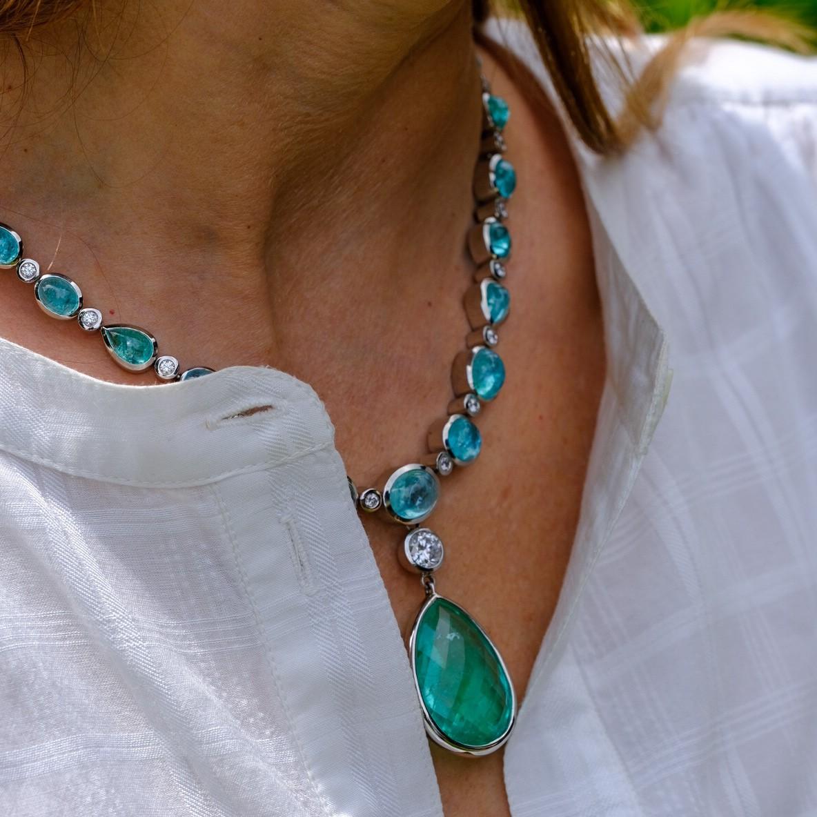 Necklace in Platinum with 29 Paraiba Tourmaline Cabouchons and 46 Diamonds 3