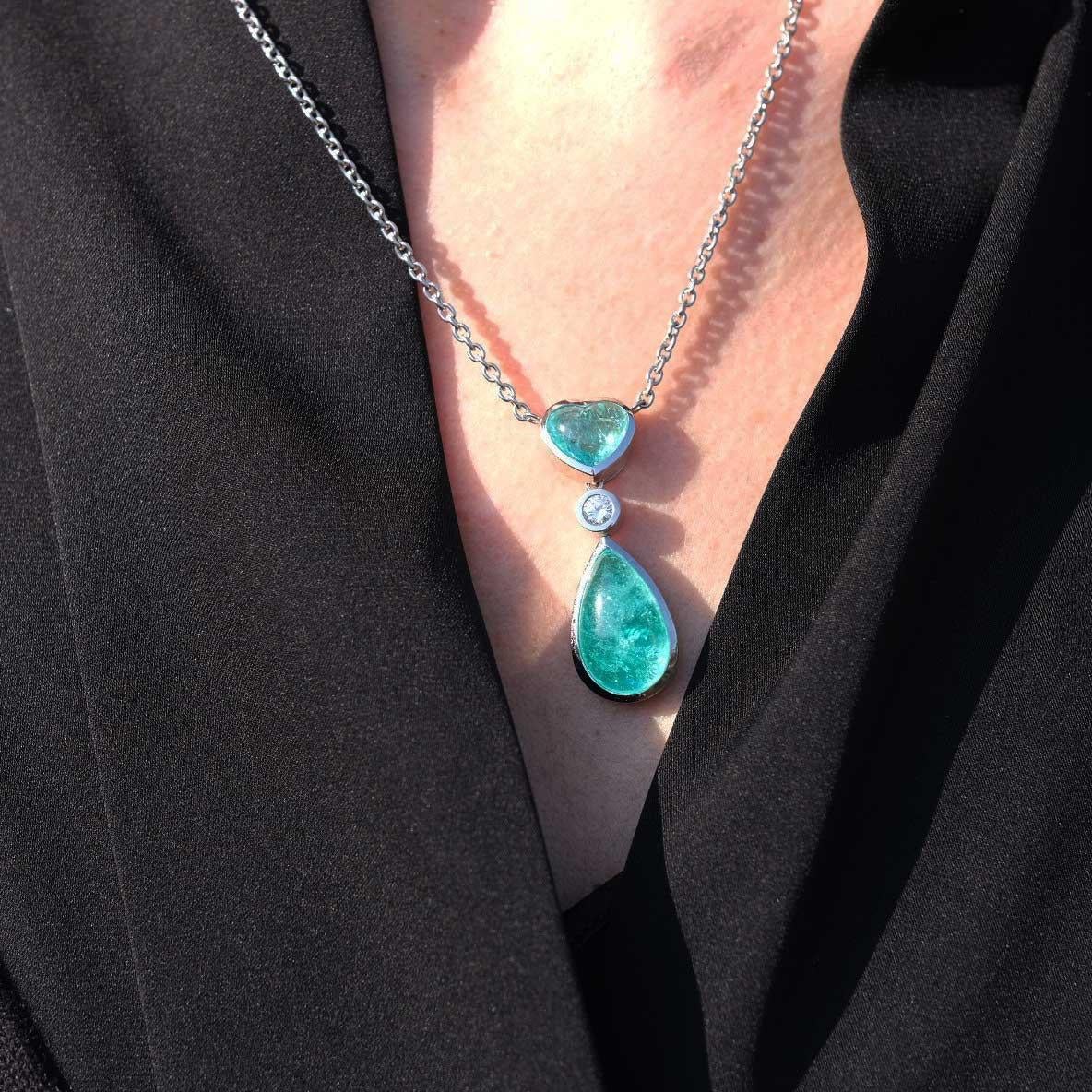 Cabochon Necklace in Platinum with 1 blue/green Paraiba Tourmaline Cabouchon Heart. For Sale