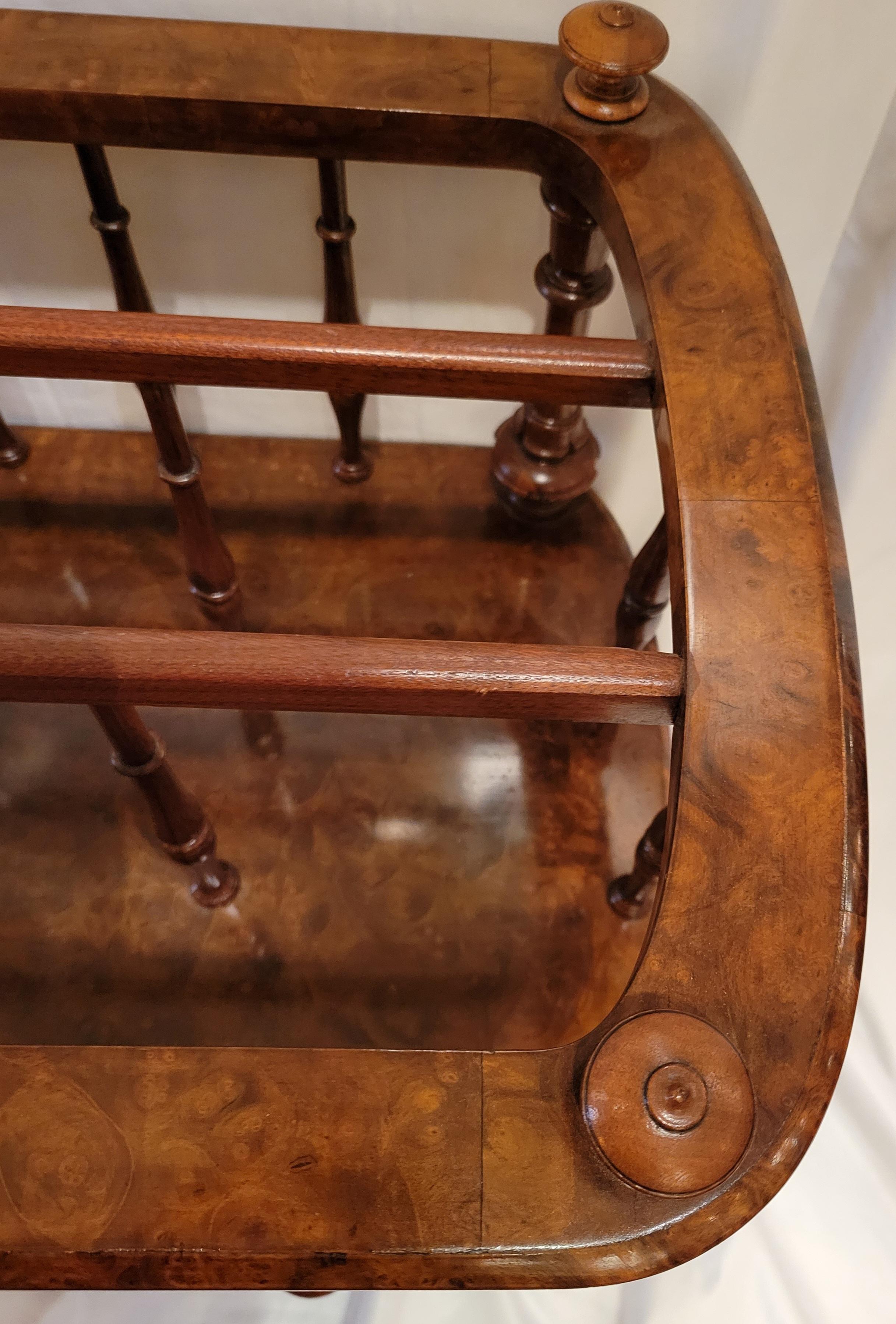 Antico Canterbury inglese in legno di noce, 1850-1870 circa In condizioni buone in vendita a New Orleans, LA