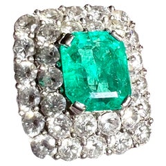 LFG Certified 3, 38 Carat Emerald, 3, 20 Carat for 32 Diamonds, Cocktail Ring