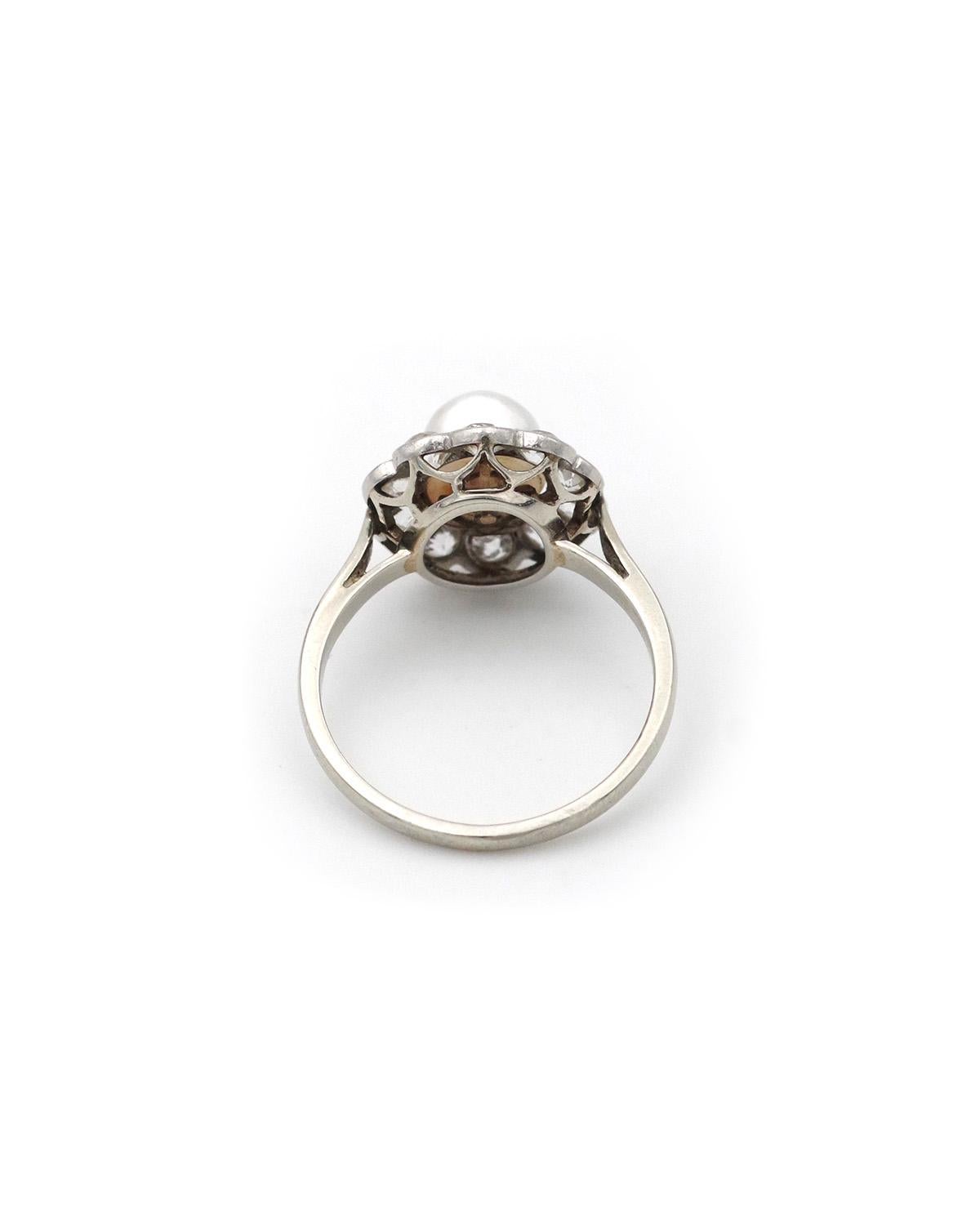 Belle Époque LFG certified natural pearl cluster ring, Belle epoque, 0.70 ct diamonds For Sale