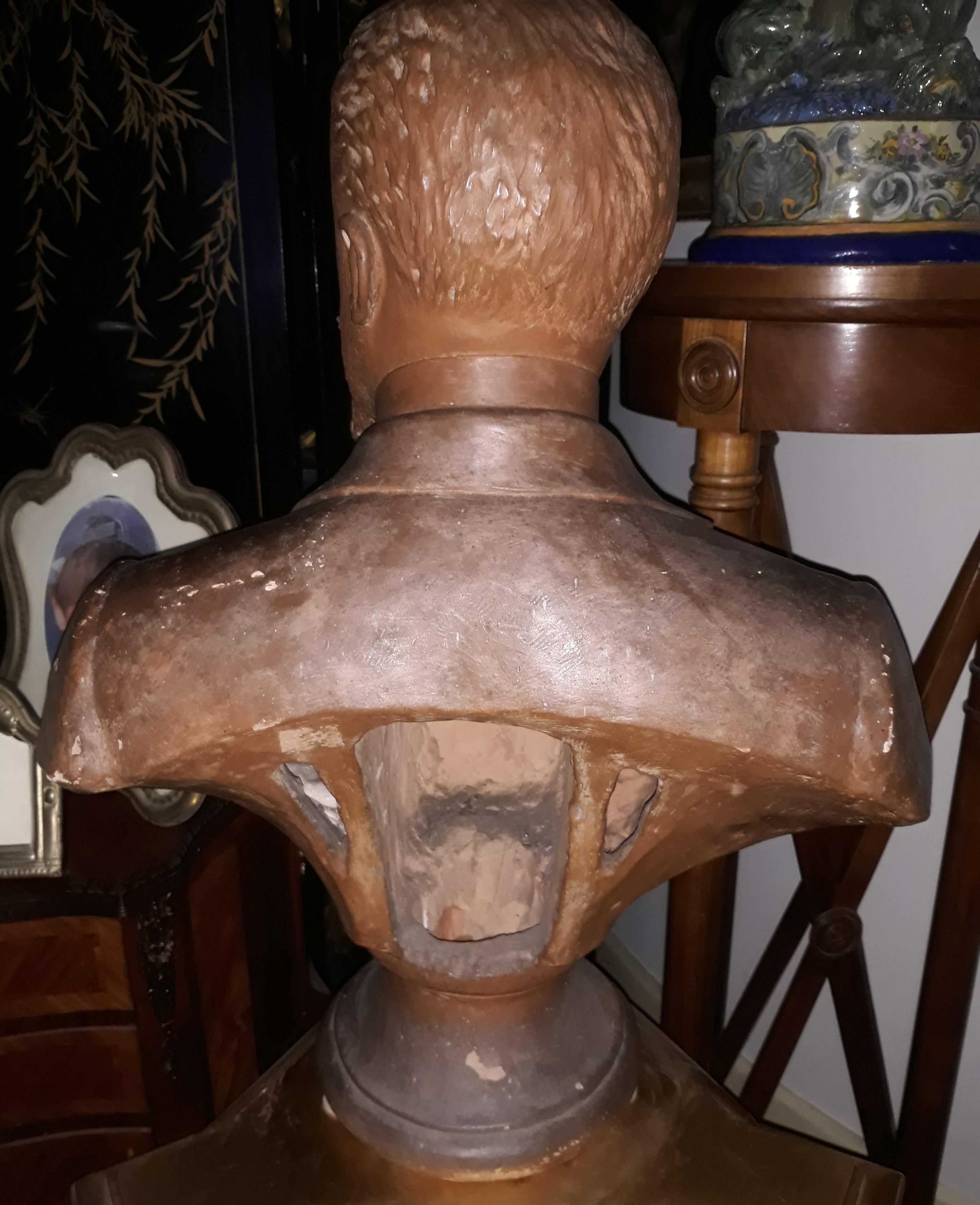 L.Fournier 1903 French Terracotta 19th century figure signed on the side
Dimensions: Height cm 65
Width cm 50
Depth cm 30.