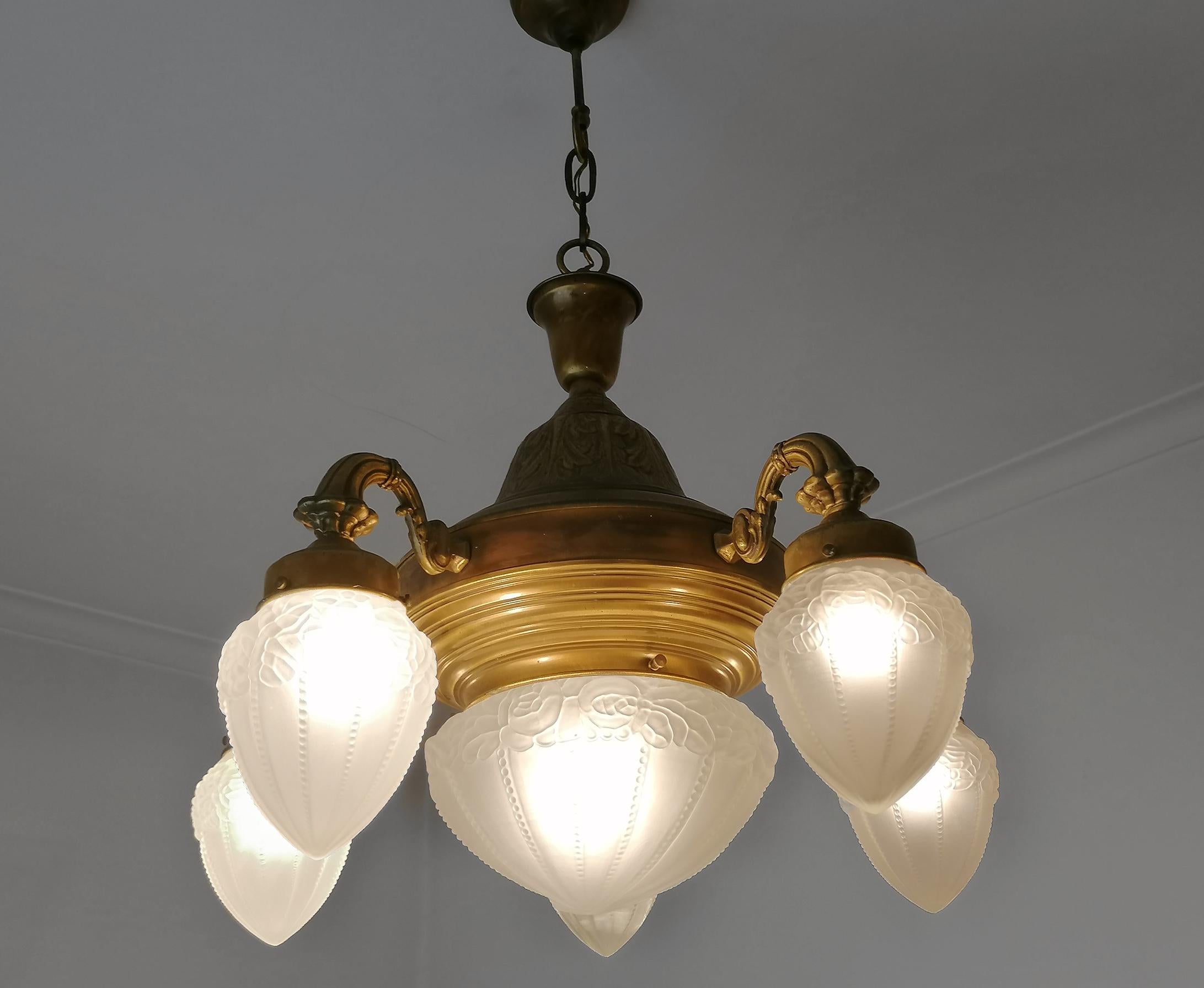 Lg French Art Deco & Art Nouveau Chandelier, Engraved Gilt Brass & Frosted Glass For Sale 2