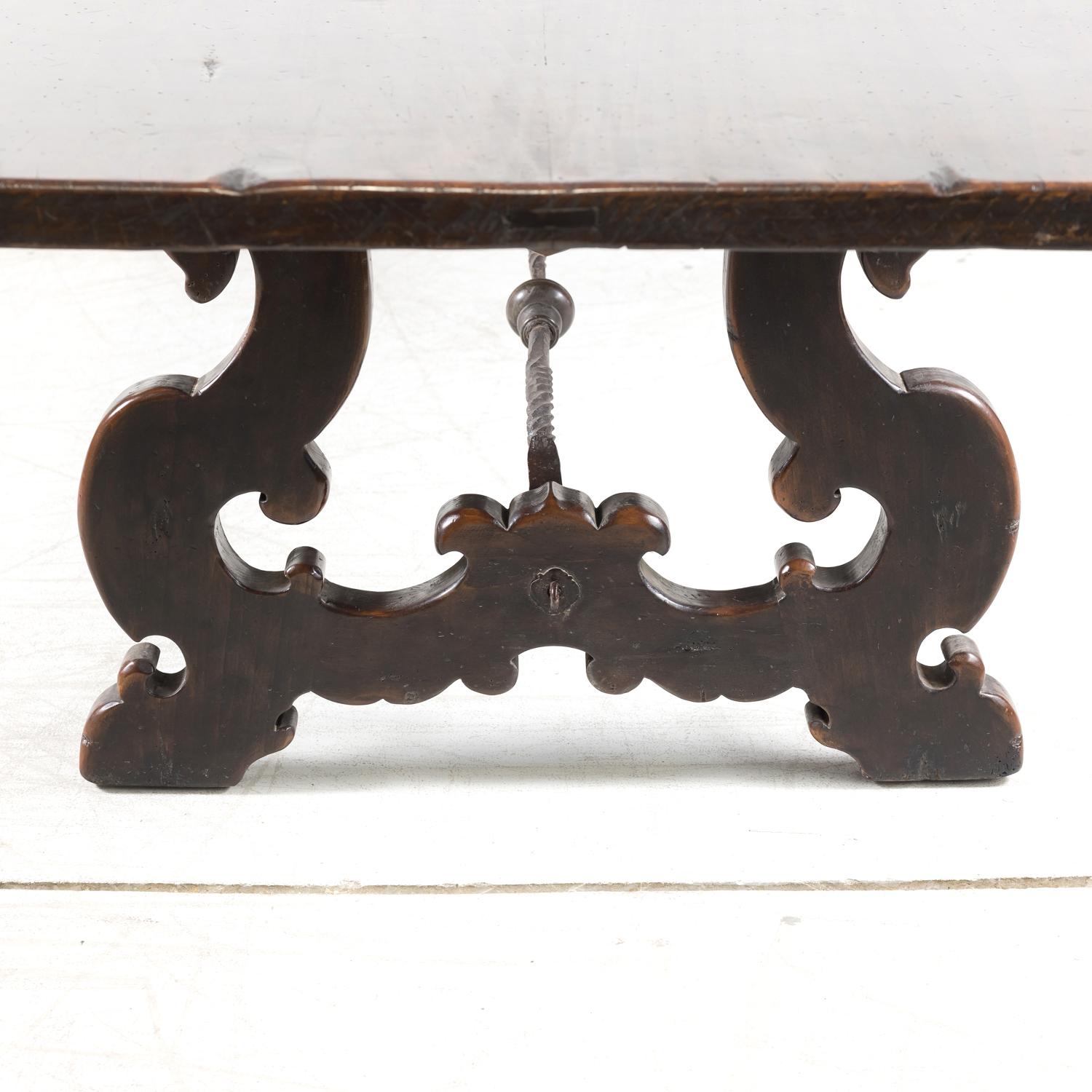 Trestle-Esstisch im spanischen Barockstil des 19. Jahrhunderts mit Eisenträger im Angebot 10