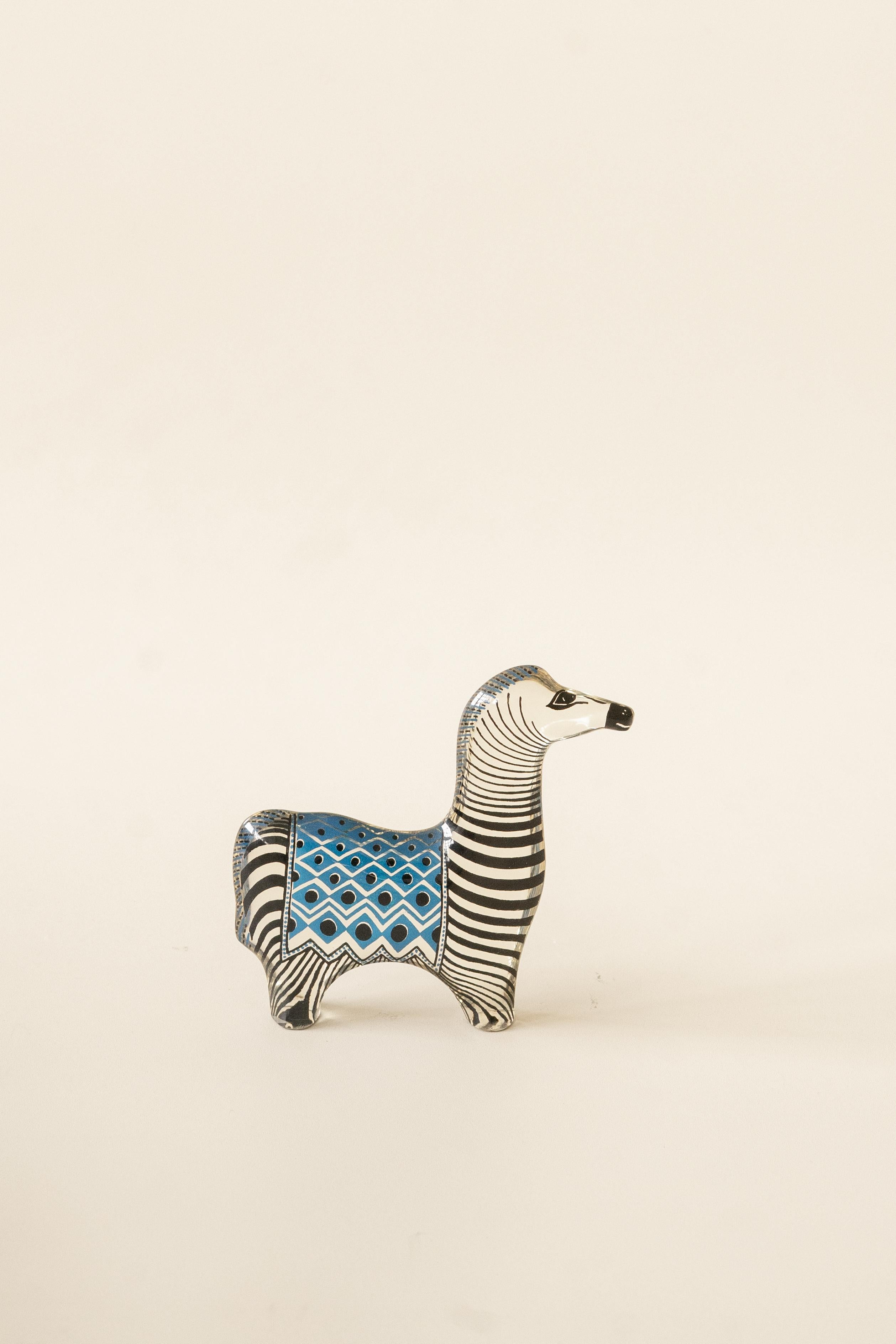 This piece is one of Abraham Palatnik's (1928–2020) collectible vintage Mid-Century Lucite sculptures inspired by Brazilian diverse fauna. All made of acrylic and pigment. He was an artist and inventor renowned as one of the pioneers of kinetic and