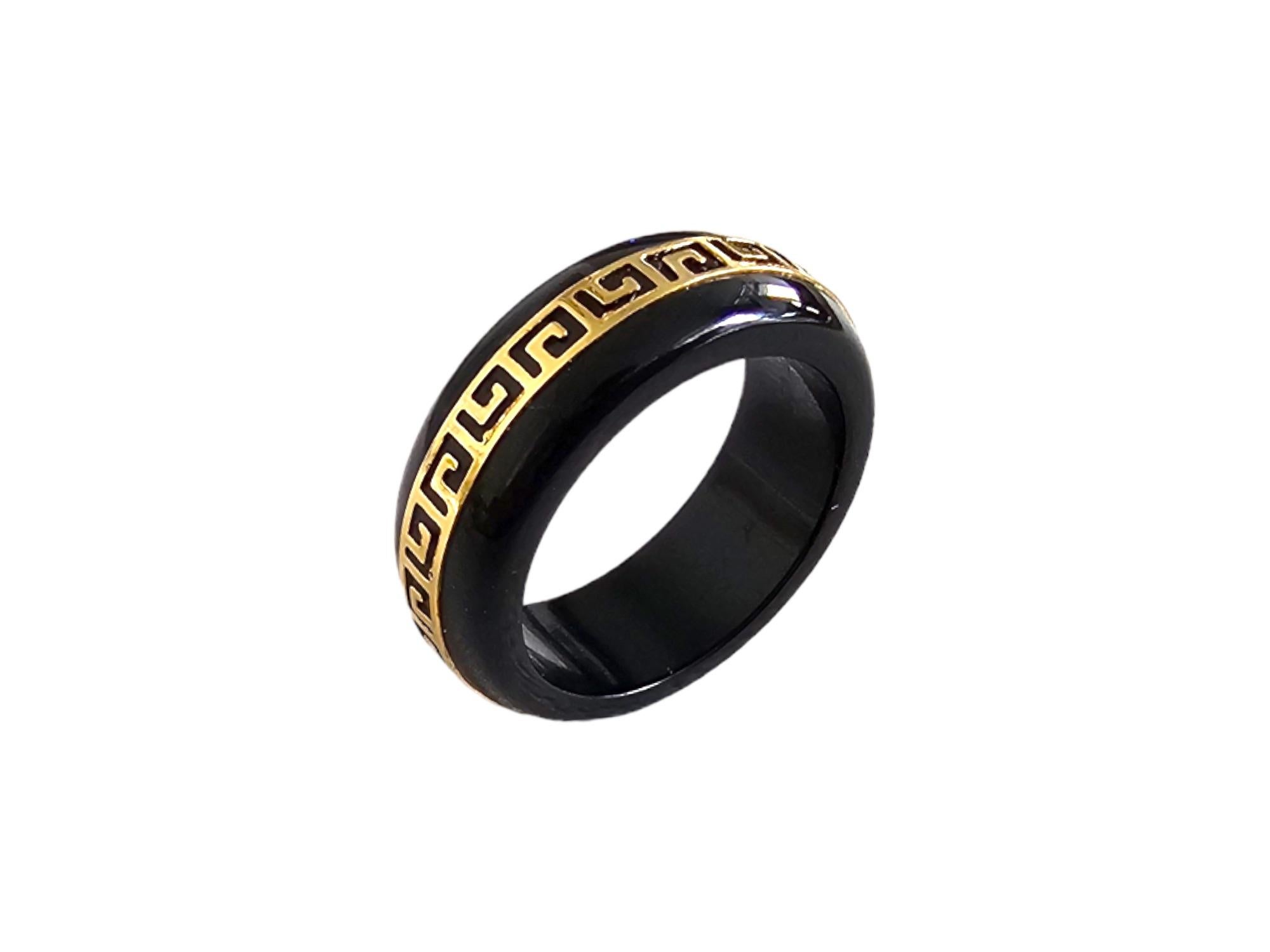 Li Black Onyx Band Ring (With 14k Solid Gold) - Cocktail Ring for Men and Women For Sale 7