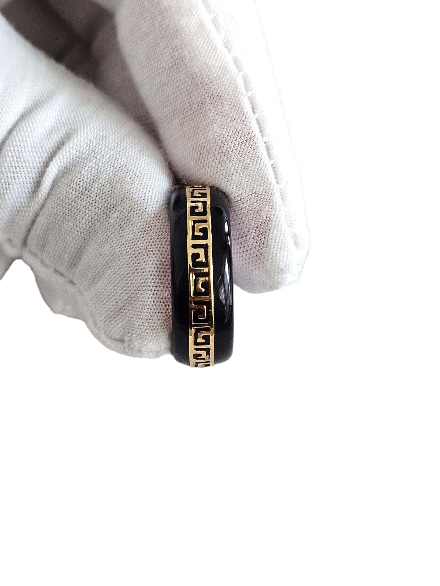 Li Black Onyx Band Ring (With 14k Solid Gold) - Cocktail Ring for Men and Women In New Condition For Sale In Kowloon, HK