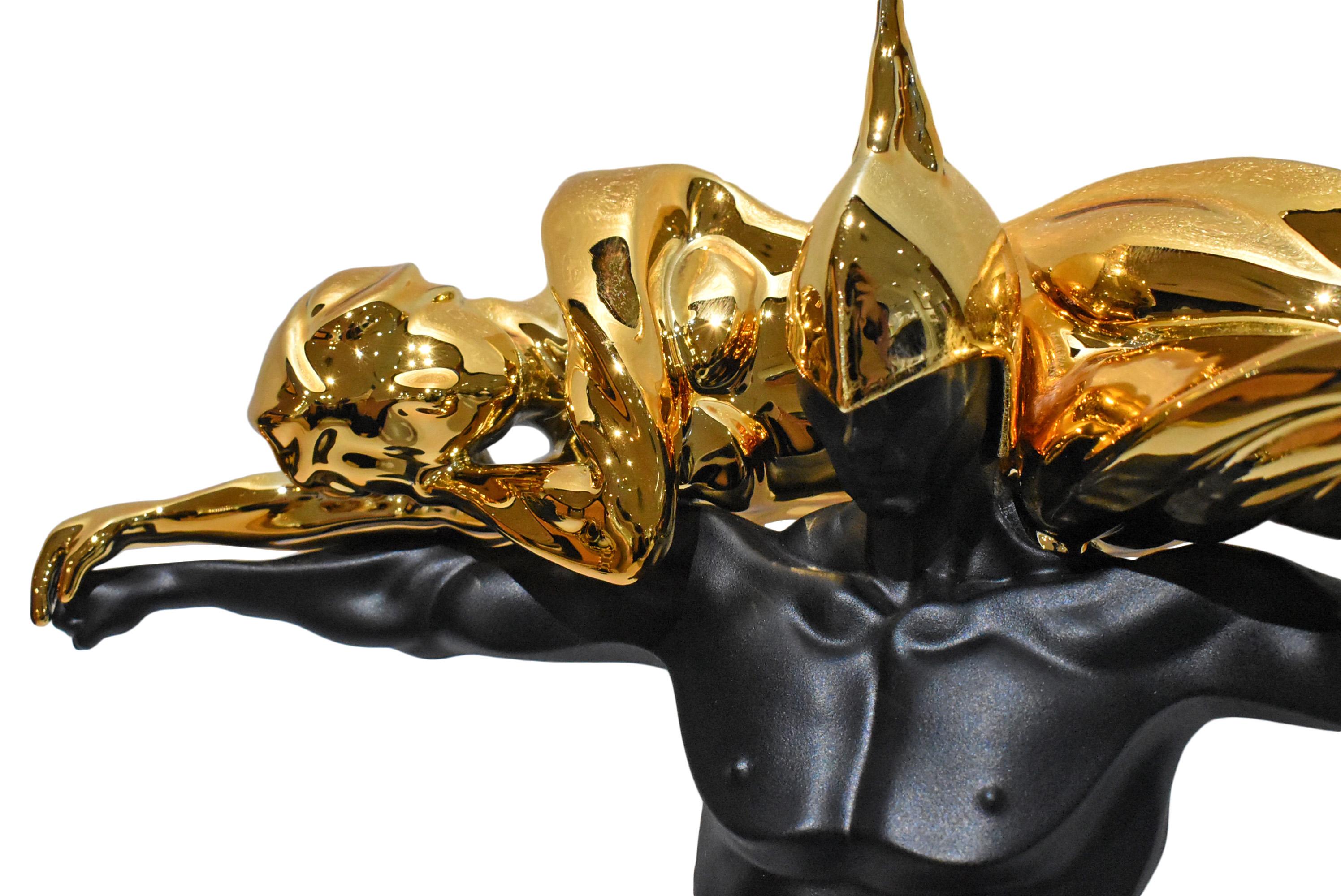 Farewell My Concubine – Mann, der eine Frau trägt, die er liebt (Zeitgenössisch), Sculpture, von Li Ming
