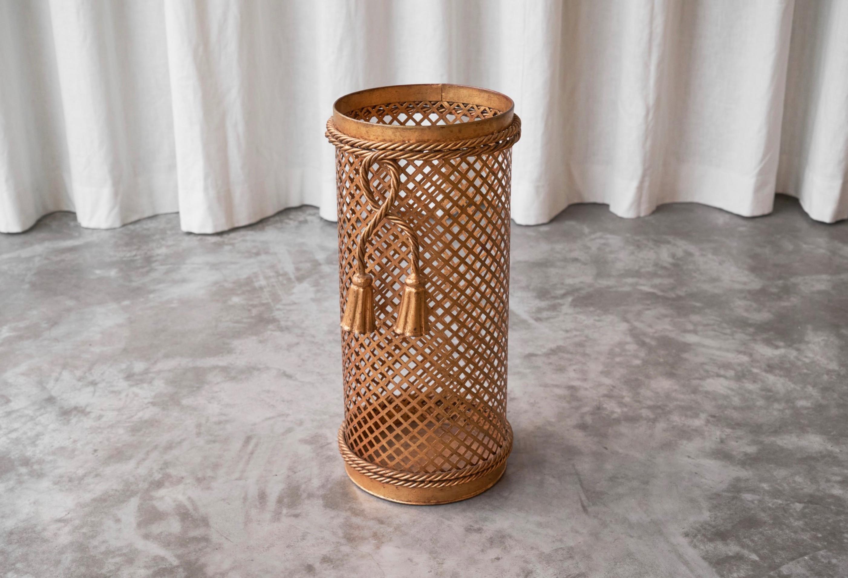 Metal Li Puma Florence Mid Century 'Trompe-l'oeil' Umbrella Stand Italy 1960s For Sale