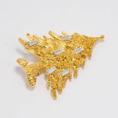 LIA Golden Christmas Tree Pin and Brooch, Clear Baguette Crystal Ornaments