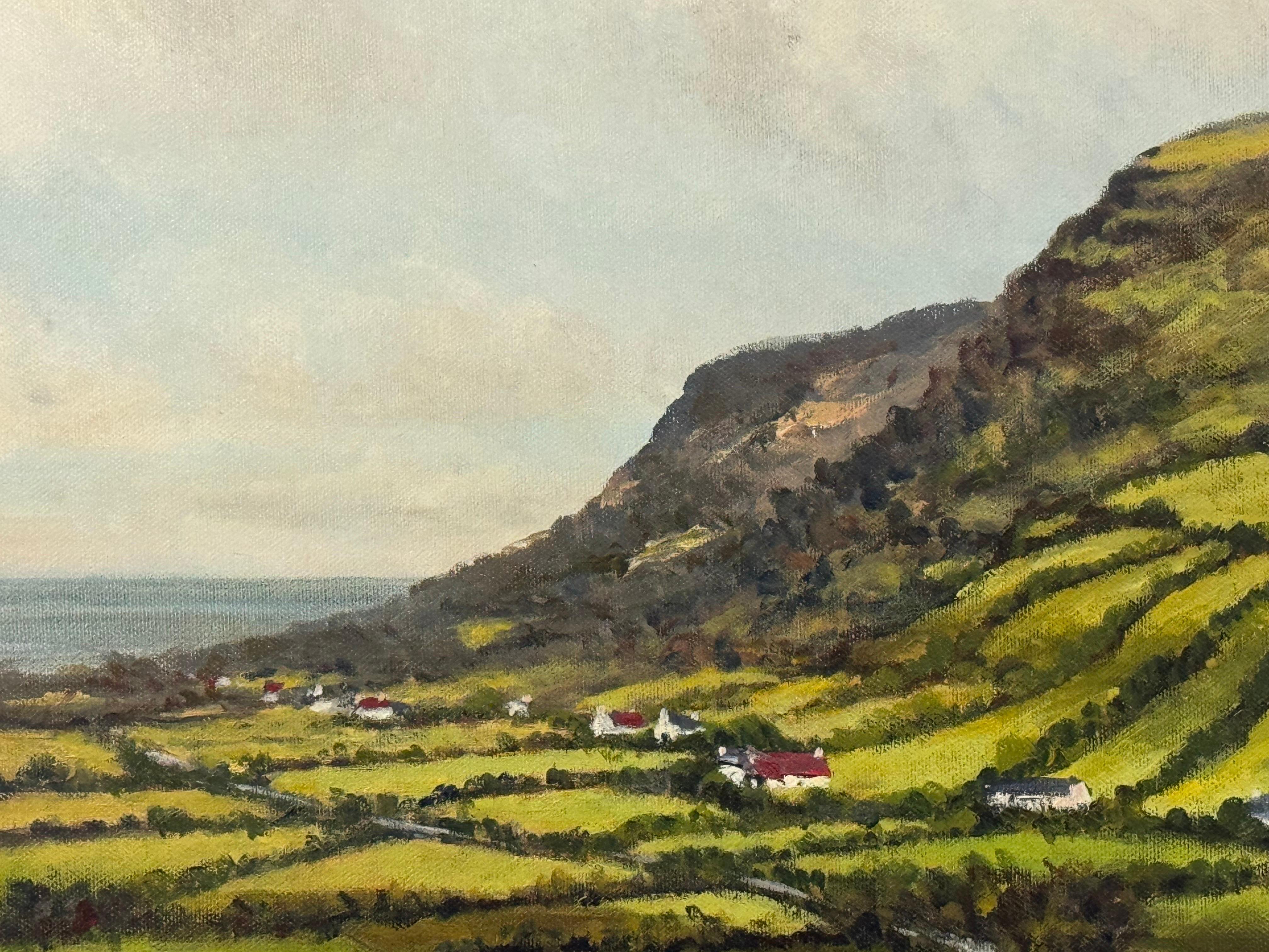 Dipinto d'epoca del 20° secolo di un villaggio irlandese dal verde lussureggiante, opera di un artista irlandese in vendita 7