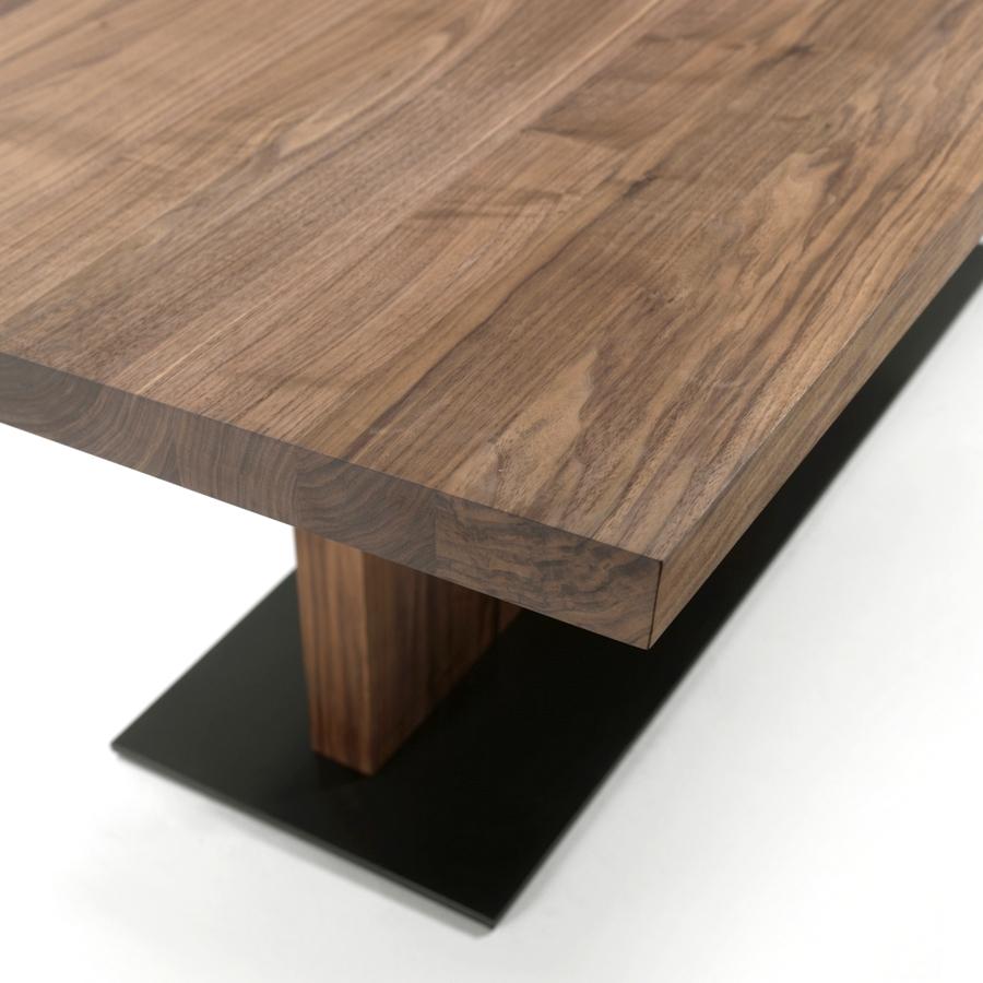 Moderne Table à manger en bois Liam:: conçu par C.R. & S:: fabriqué en Italie en vente