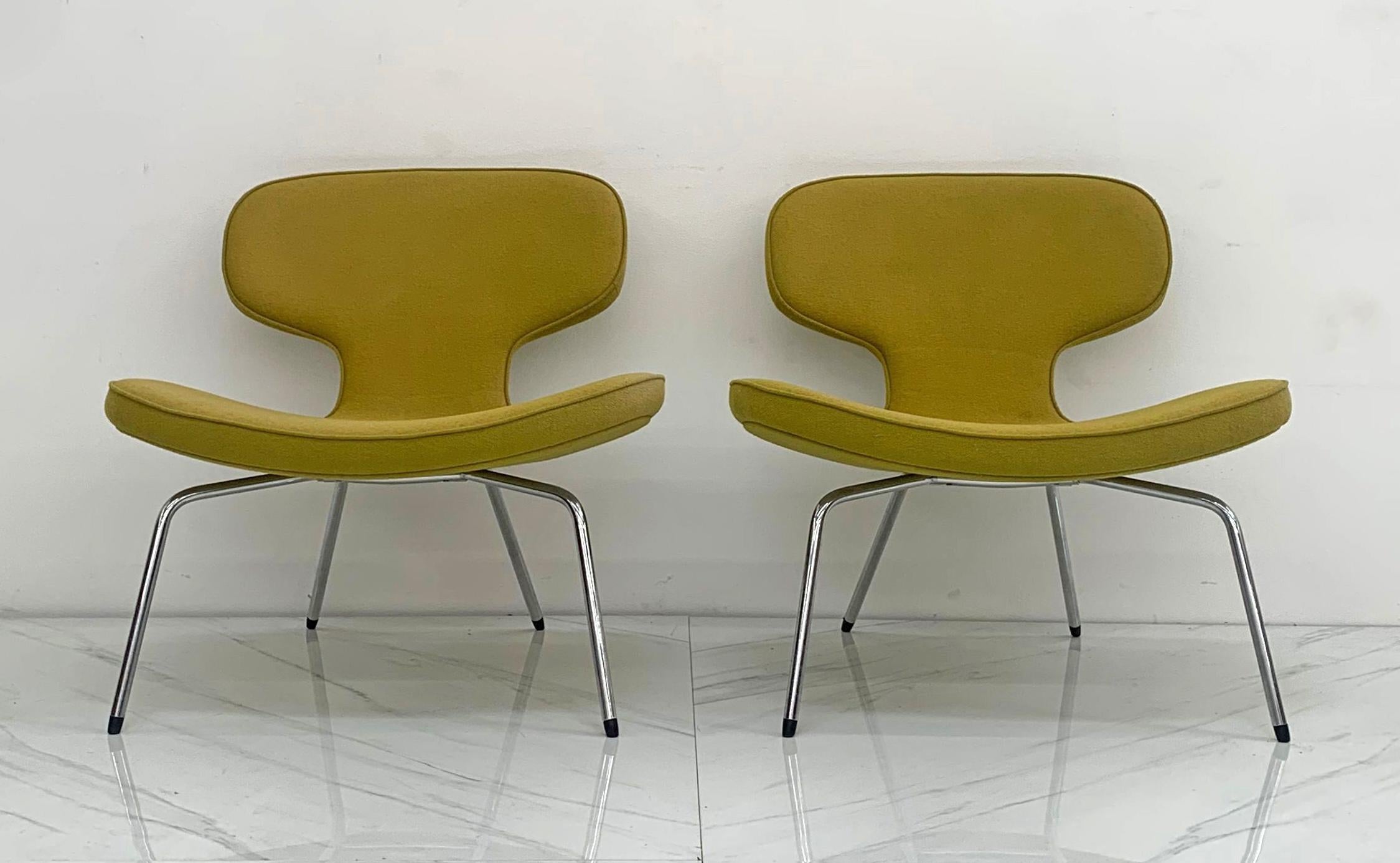 Libel Lounge Chairs, a Pair, Rene Holten, 2000 In Good Condition In Culver City, CA