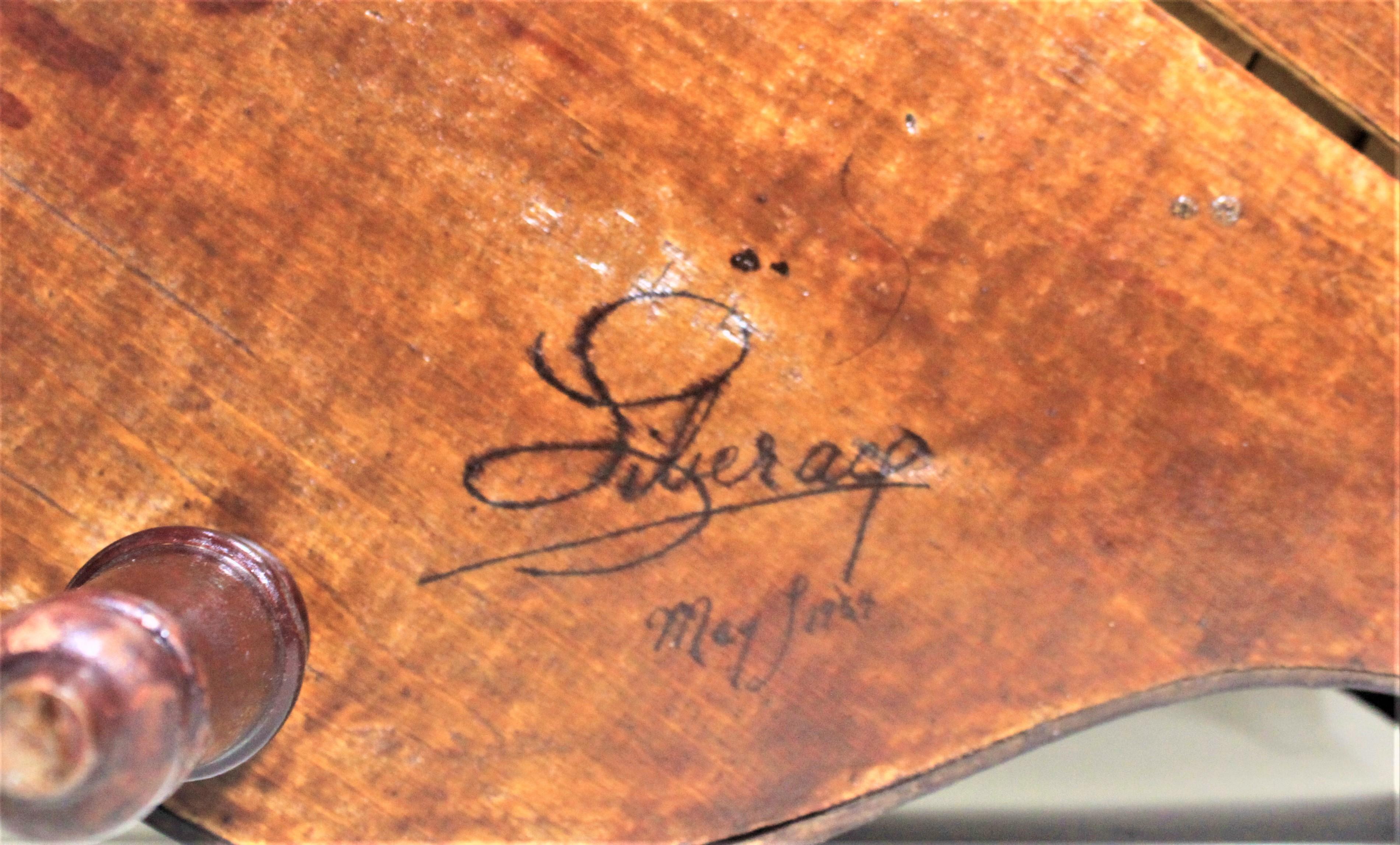 Liberace Autographhed Vintage Schoenhut Toy Grand Piano en vente 2