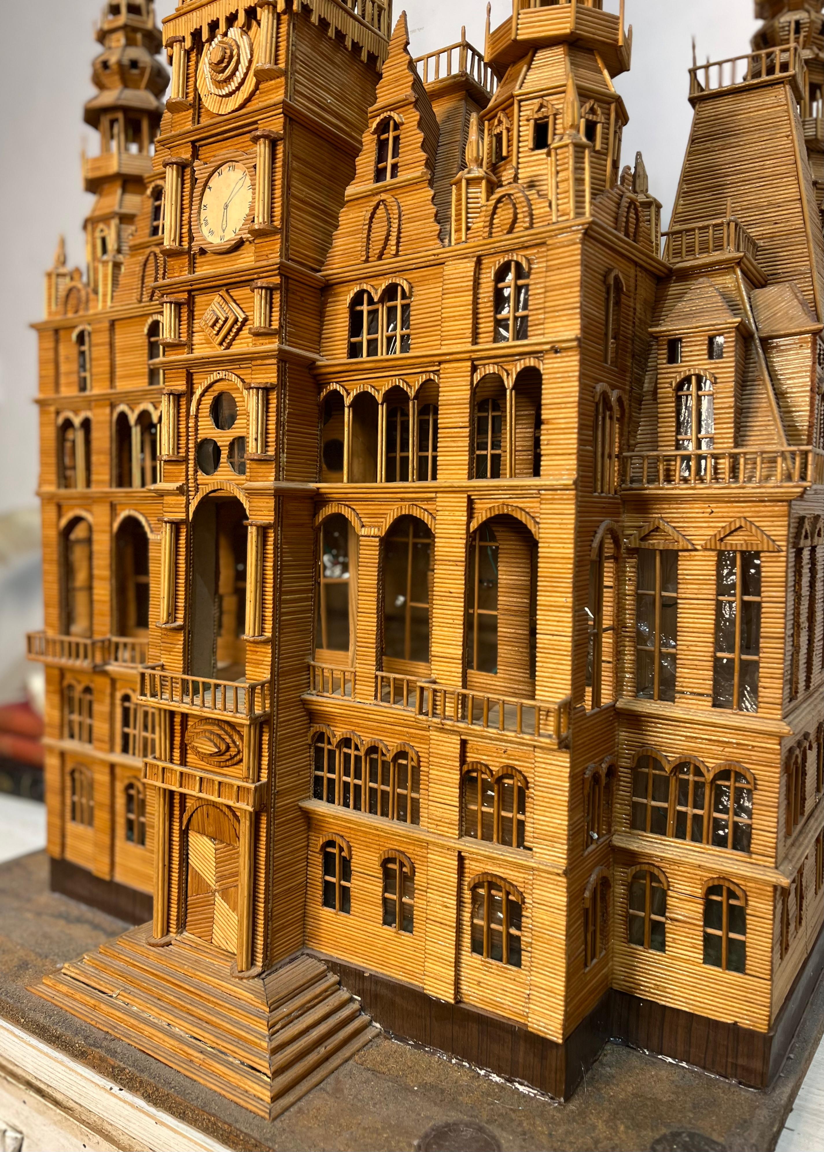 Hôtel de ville de Liberec en miniature Bon état - En vente à Livorno, IT