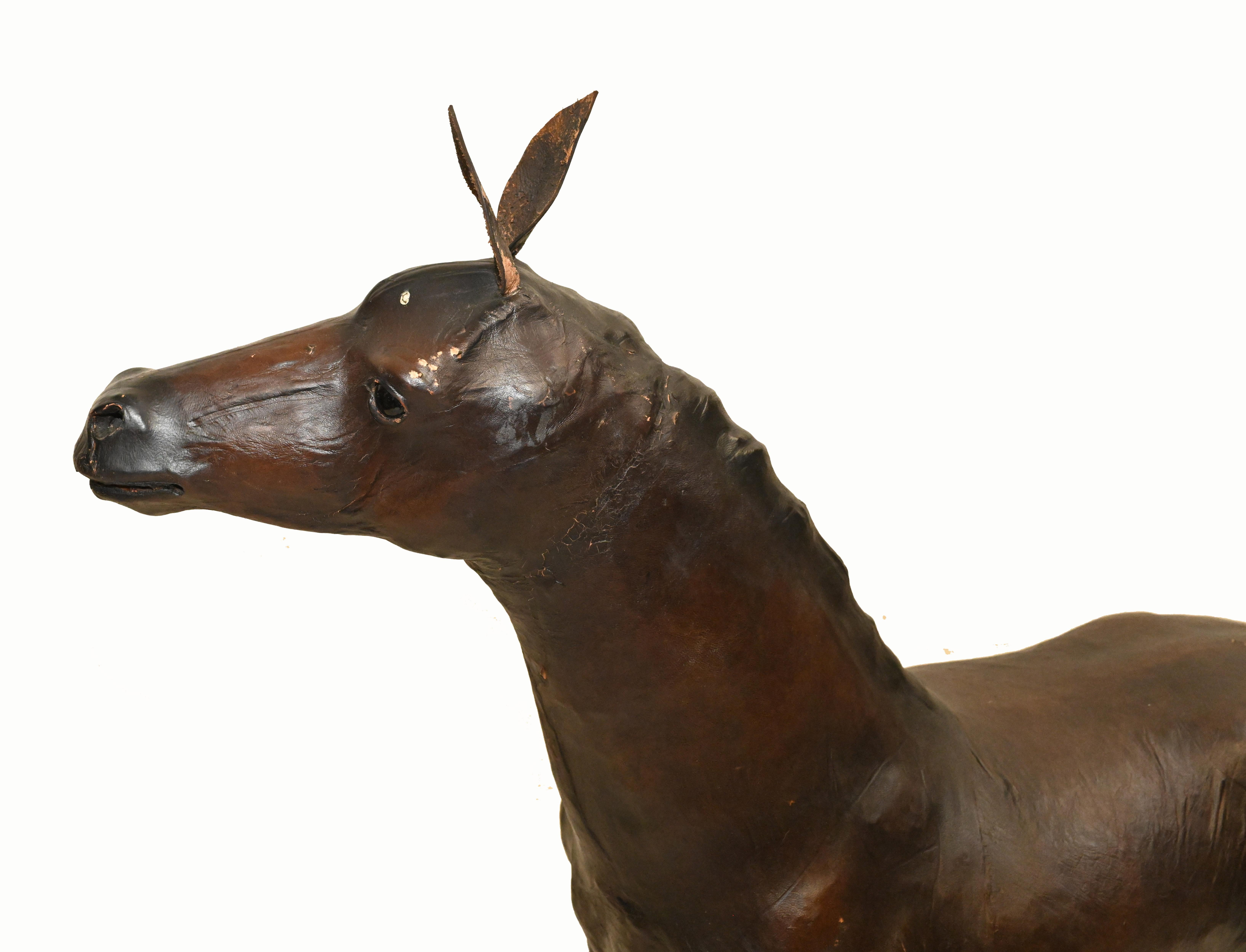 Liberties of London Leather Horse Vintage 1950 In Good Condition For Sale In Potters Bar, GB