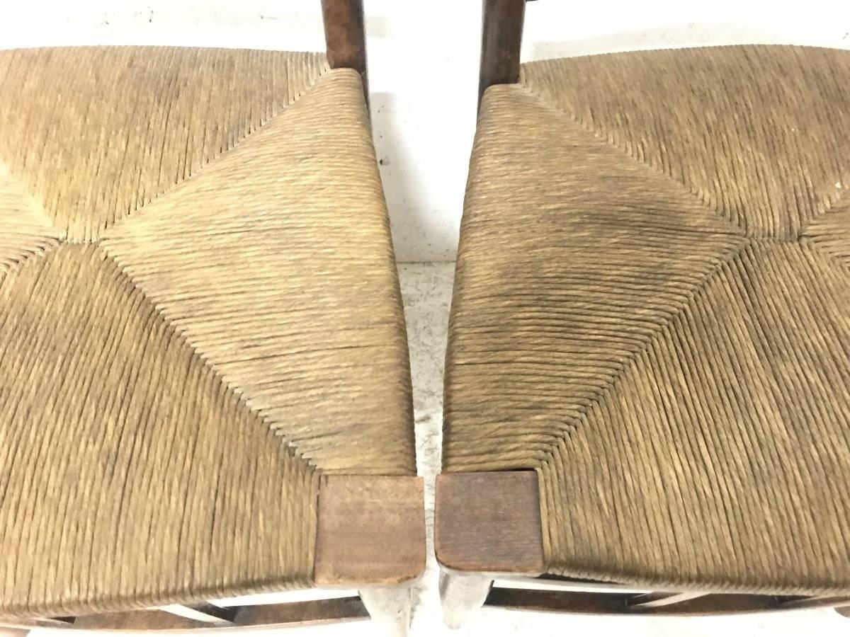Hêtre Liberty and Co, paire de chaises d'appoint Arts and Crafts avec sièges finement joncés en vente