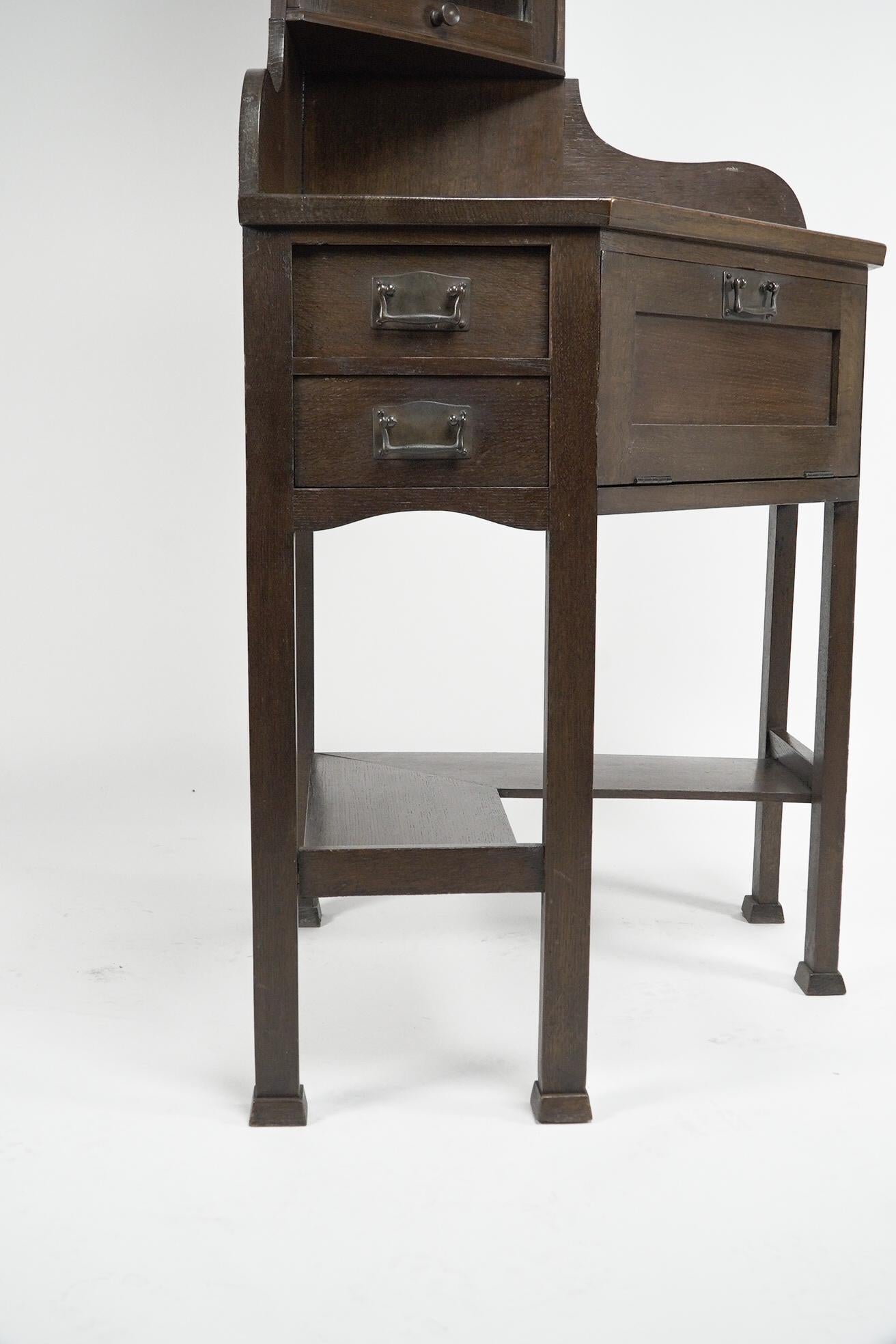 Liberty and Co. A rare and unusual Arts and Crafts oak corner dressing table For Sale 9