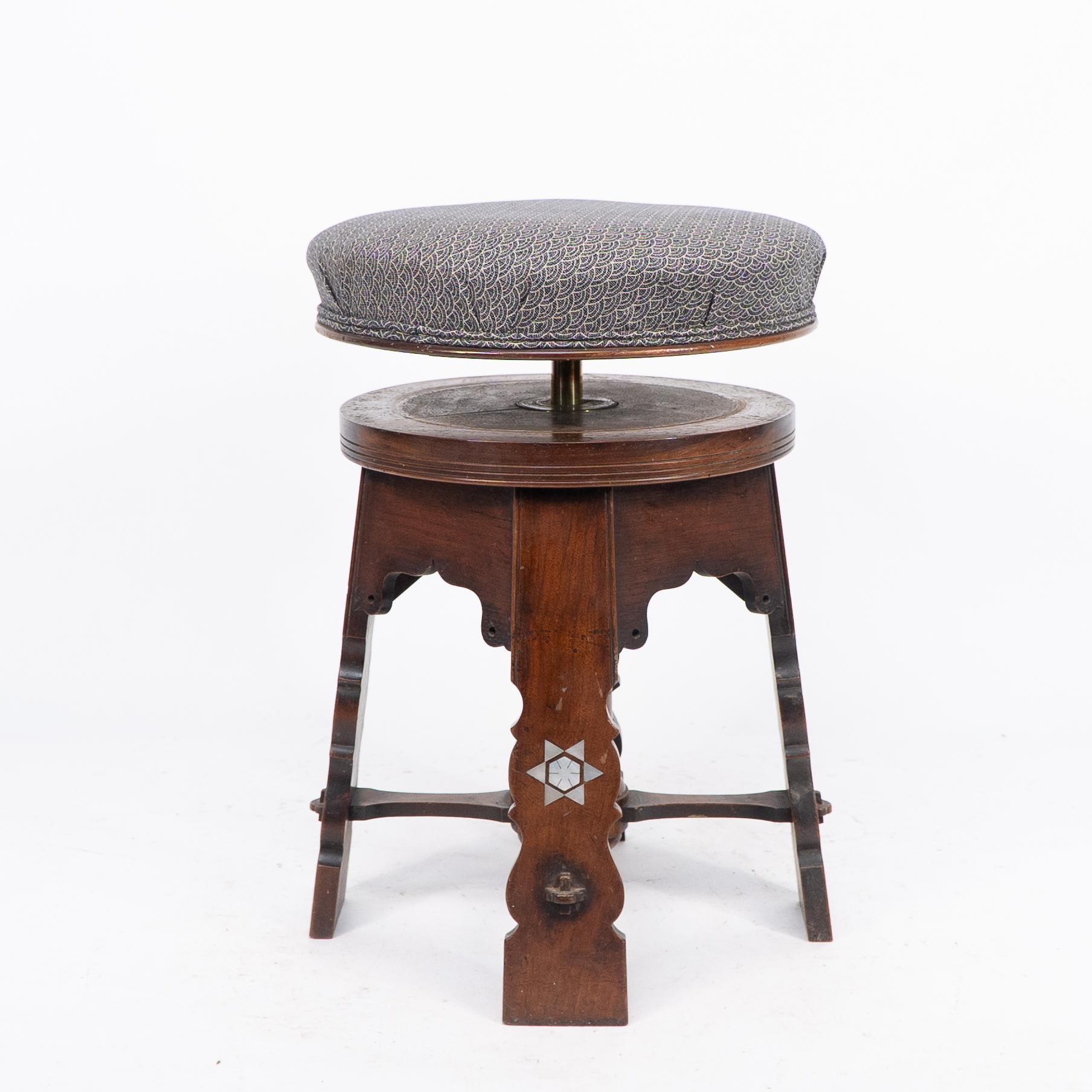 Liberty and Co attri. A rare Moorish walnut revolving stool with Moorish arches For Sale 3