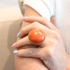 LIBERTY & CO. 1978 Massive Cocktail Ring 18Kt Yellow Gold With 126.80 Cts Coral