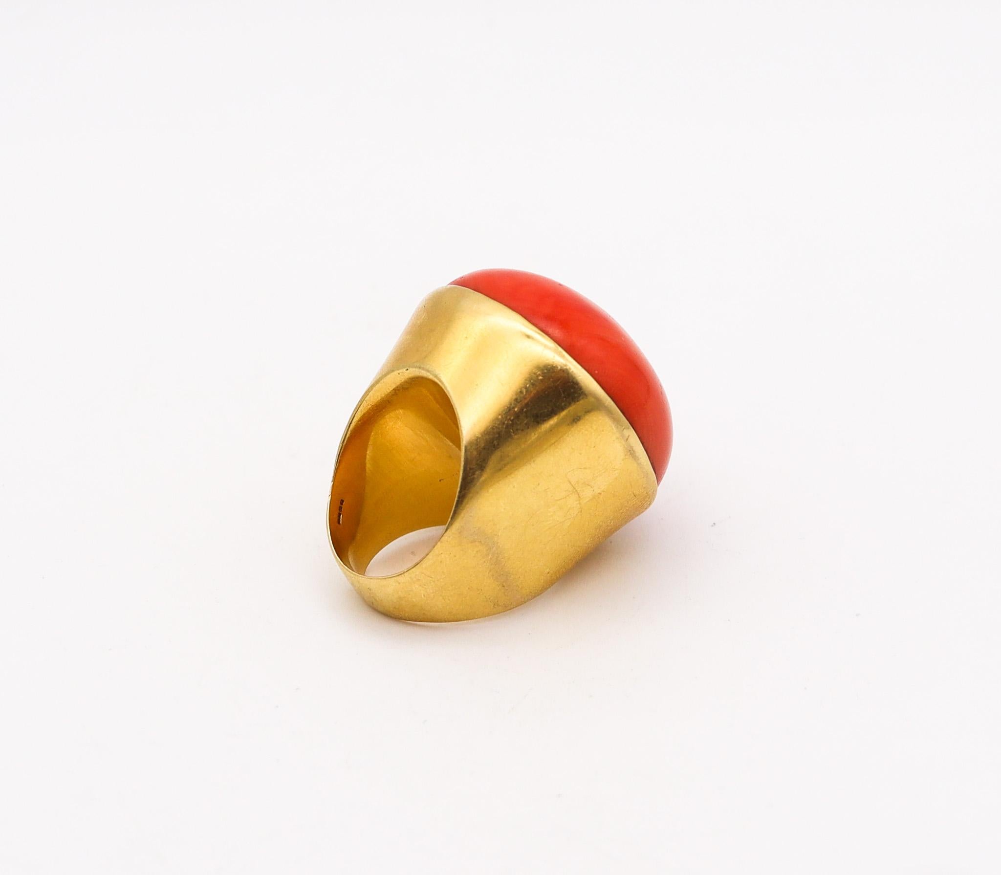 Modernist Liberty & Co. 1978 Massive Cocktail Ring In 18Kt Gold With 126.80 Cts Red Coral For Sale