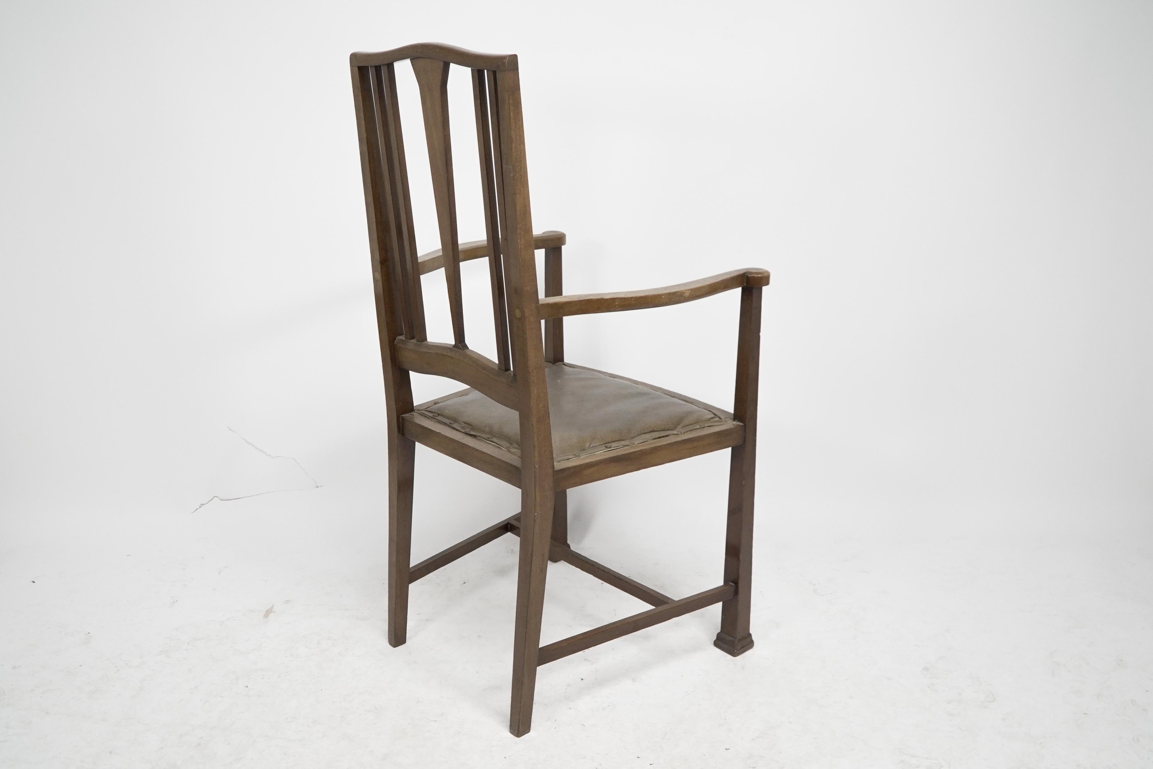 Liberty & Co. Arts and Crafts-Sessel mit Herzen und subtilen floralen Intarsien, eingelegt. im Angebot 10