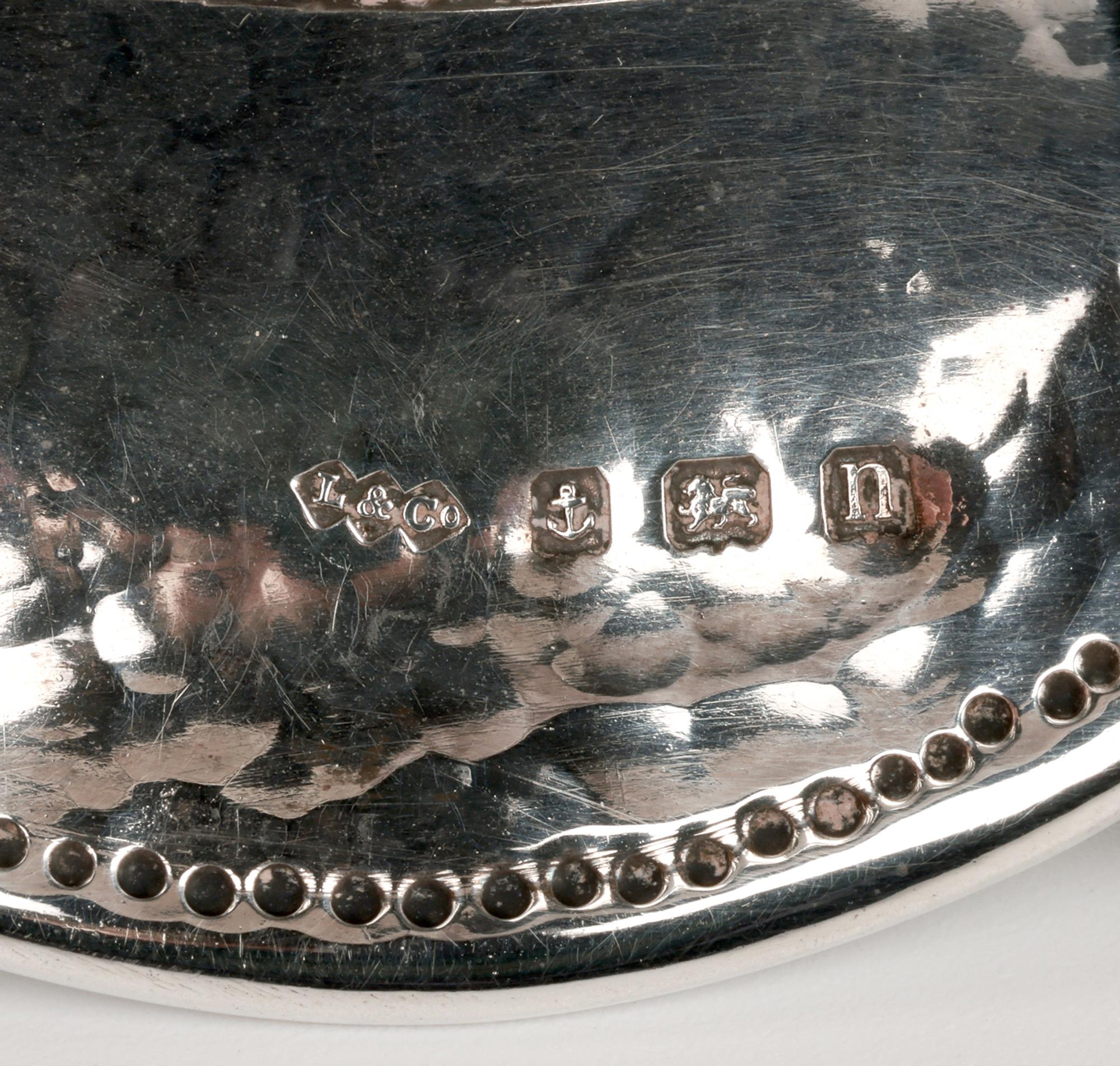 Liberty & Co. Piatto da Bon Bon in argento con piedistallo 1912 in vendita 7