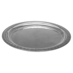 Liberty & Co. Plateau de service en argent sterling au design Arts & crafts fabriqué en 1931