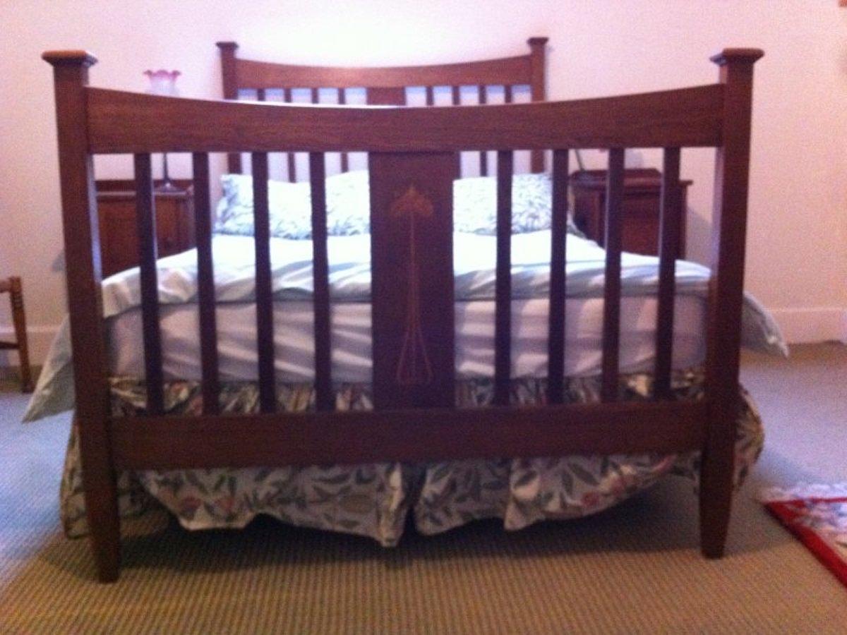 Liberty & Co Arts & Crafts Oak Bedroom Pair with Wardrobe & Matching Double Bed For Sale 3