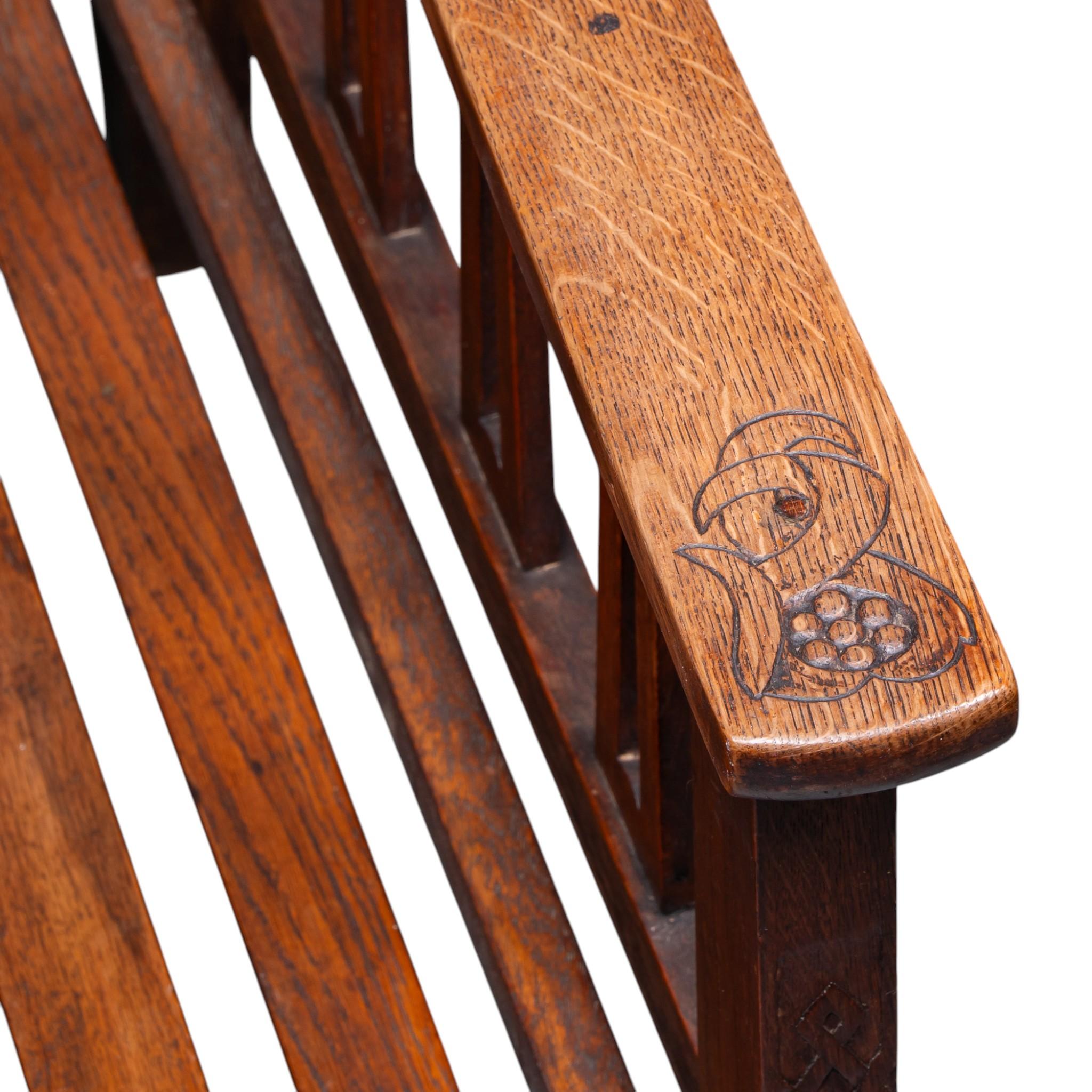 Liberty & Co. Arts & Crafts Liegesessel mit geschnitzten Blumendetails im Angebot 10