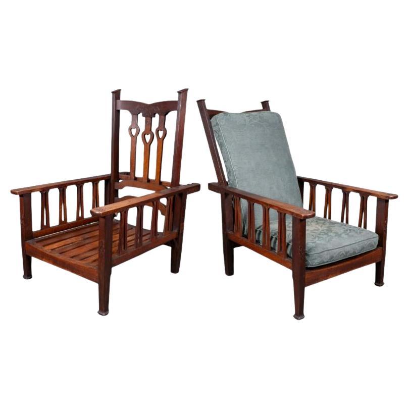 Liberty & Co. Arts & Crafts Liegesessel mit geschnitzten Blumendetails im Angebot