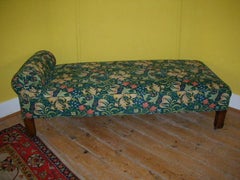 Liberty & Co. Attr. Arts & Crafts Eichenholzsessel oder Tagesbett mit Morris & Co-Stoff