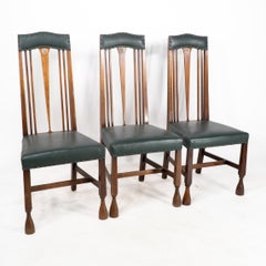 Liberty & Co. atr. Juego de 3 sillas de comedor con corazón de peltre incrustado estilo Voysey