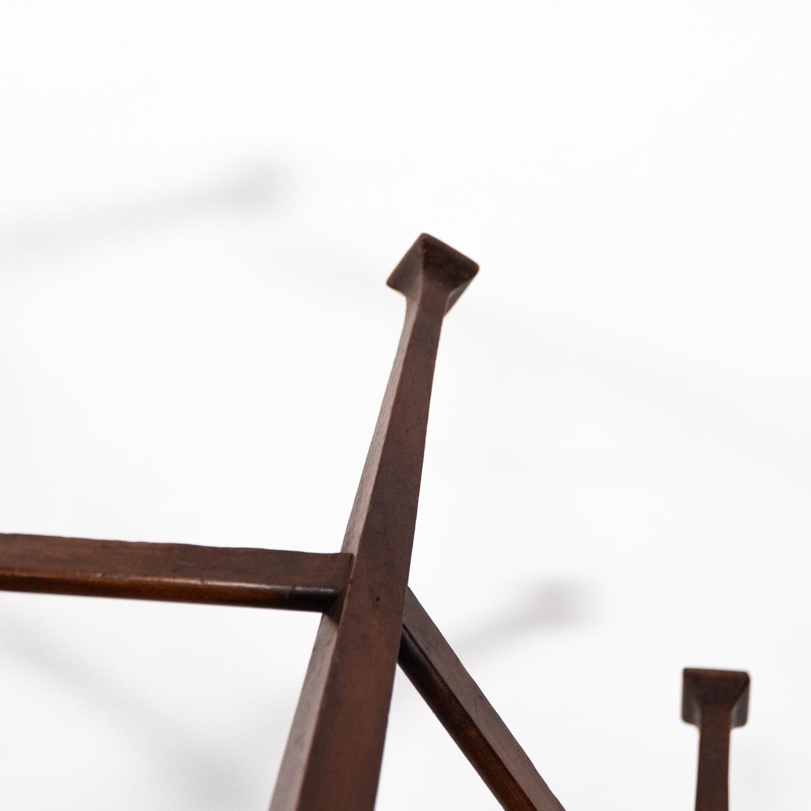 Liberty & Co., attri. An Aesthetic Movement Sechseckiger Beistelltisch im Angebot 3