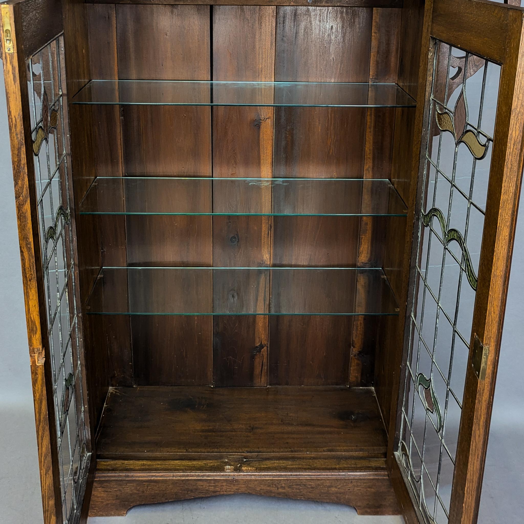 Liberty & Co., attri. Librería Arts & Crafts Roble Barnizado Artes y manualidades en venta