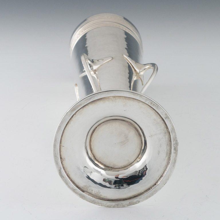 Jarrón de plata Liberty & Co Cymric - Archibald Knox Londres 1899 Fines del siglo XIX en venta