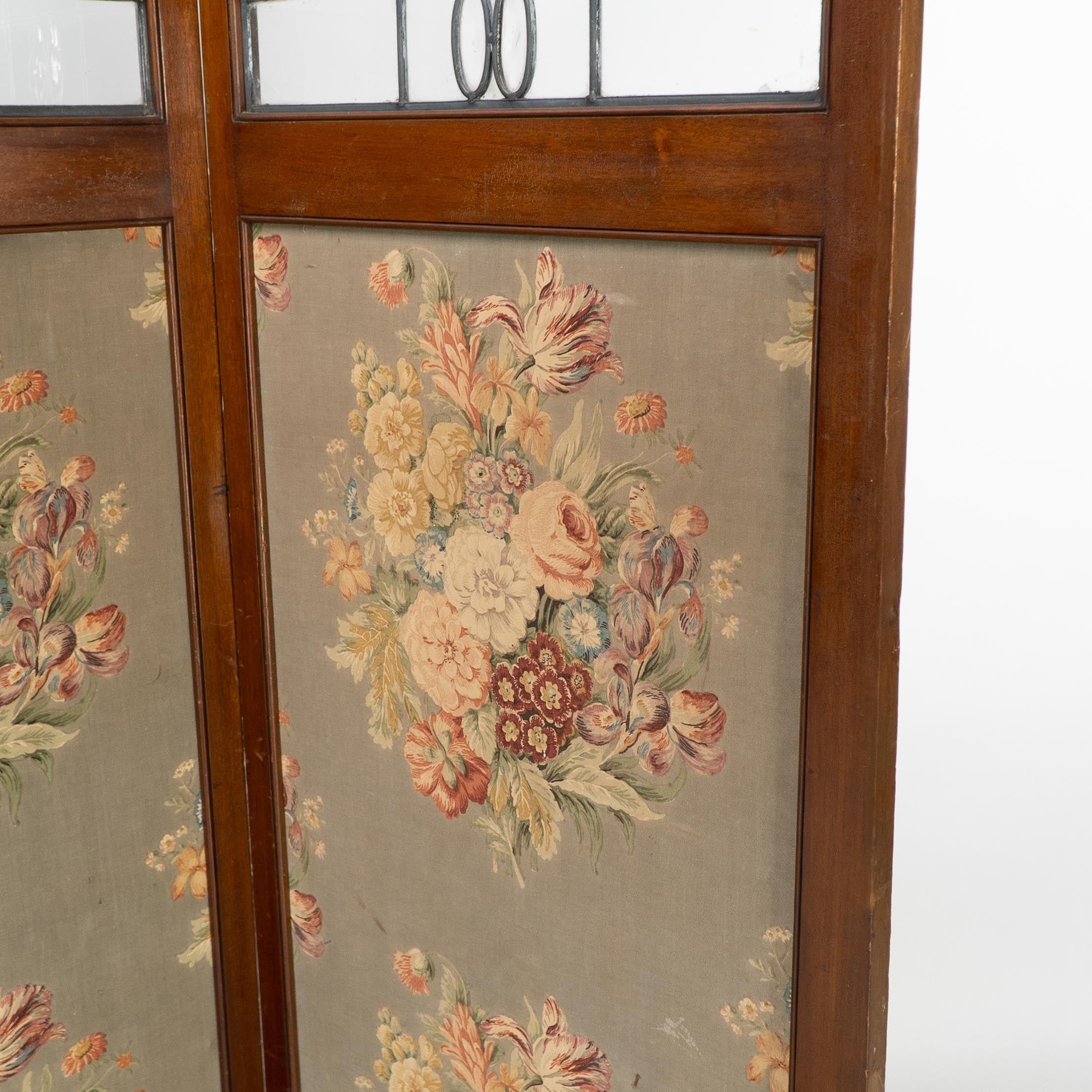 Liberty & Co. Biombo de nogal estilo Arts & Crafts de Glasgow en venta 1