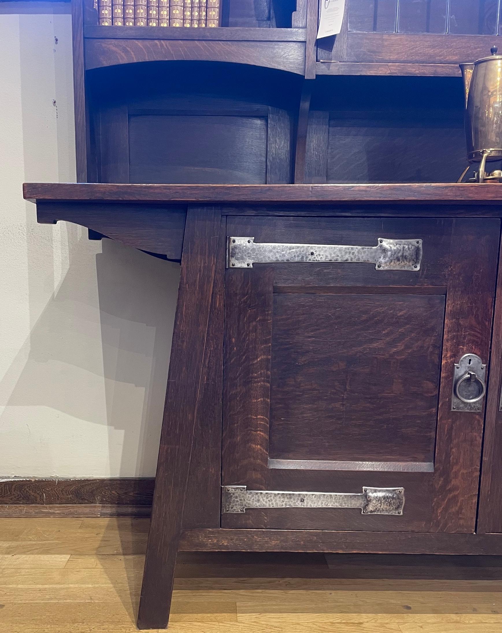Inglese Comò Liberty & Co. in Oak in vendita