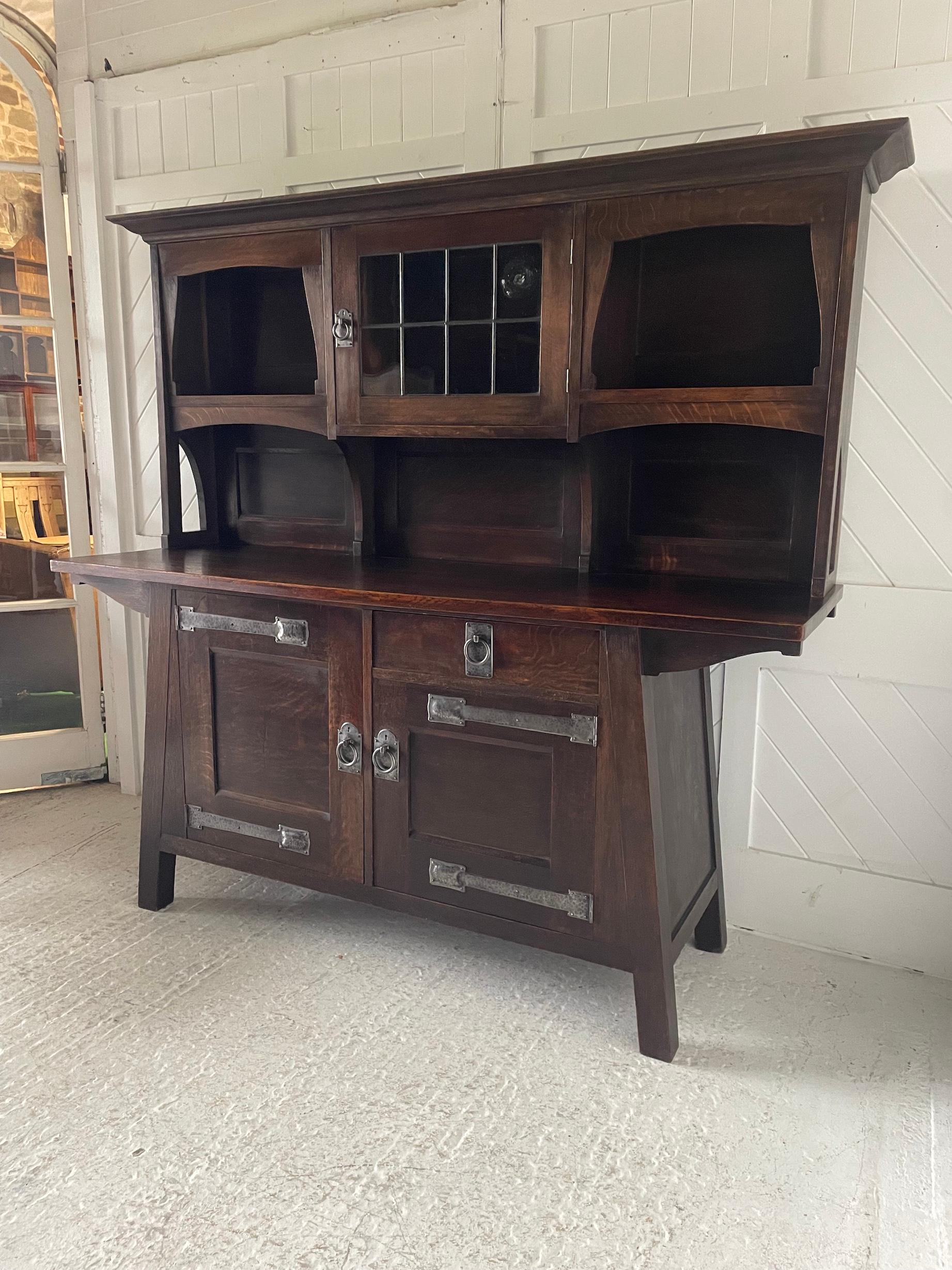 Inglese Comò Liberty & Co. in Oak in vendita