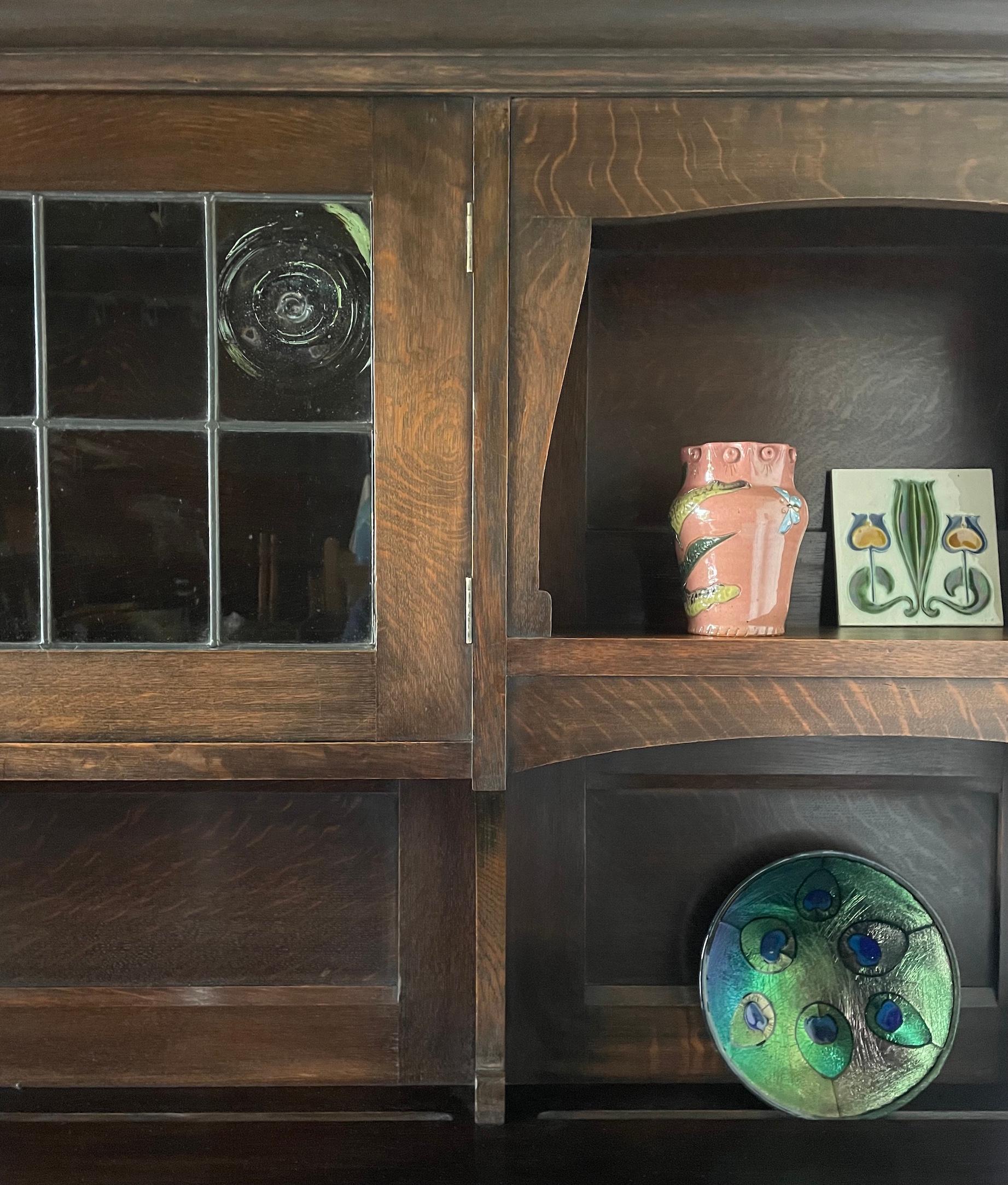 Fine XIX secolo Comò Liberty & Co. in Oak in vendita