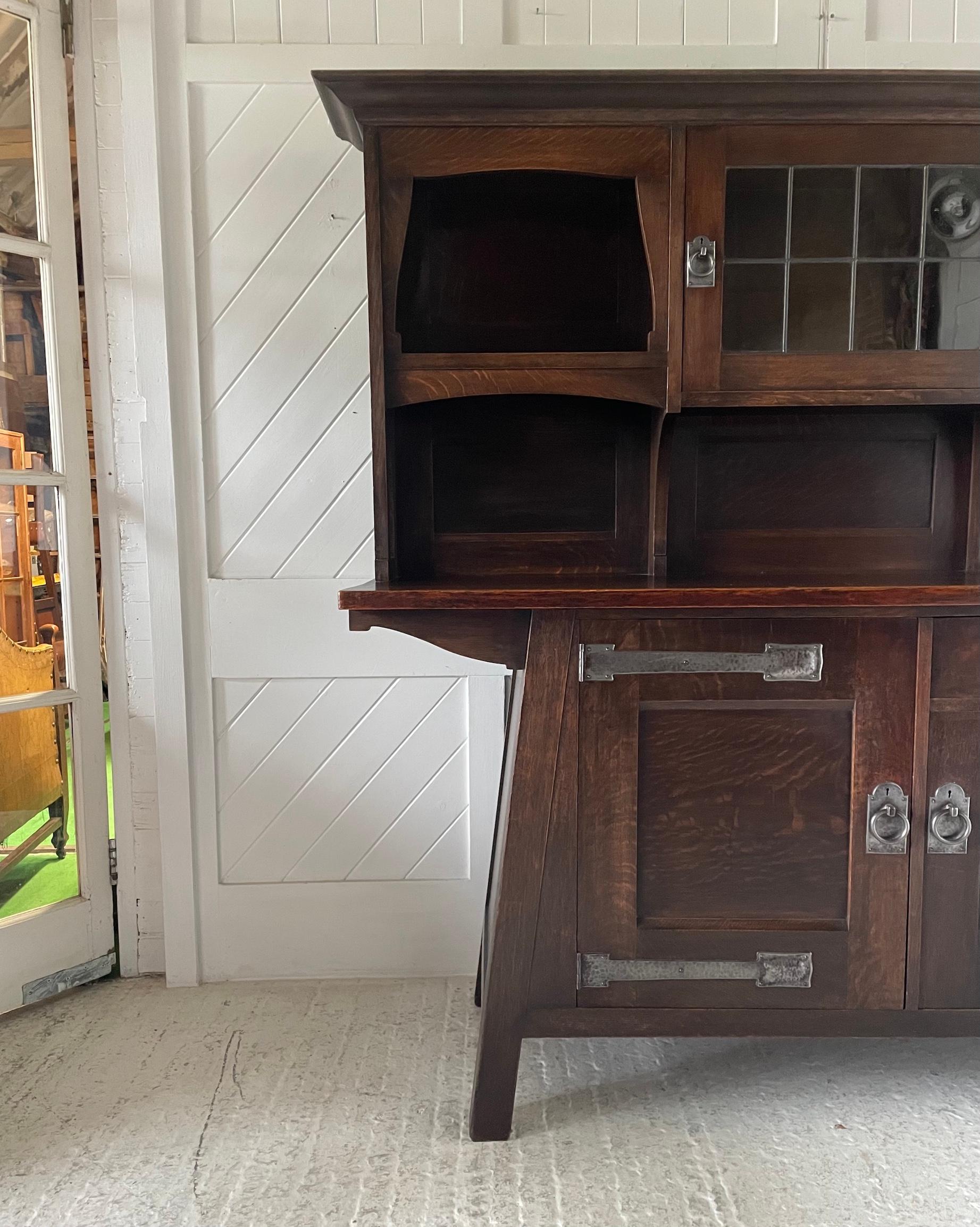 Comò Liberty & Co. in Oak in vendita 1