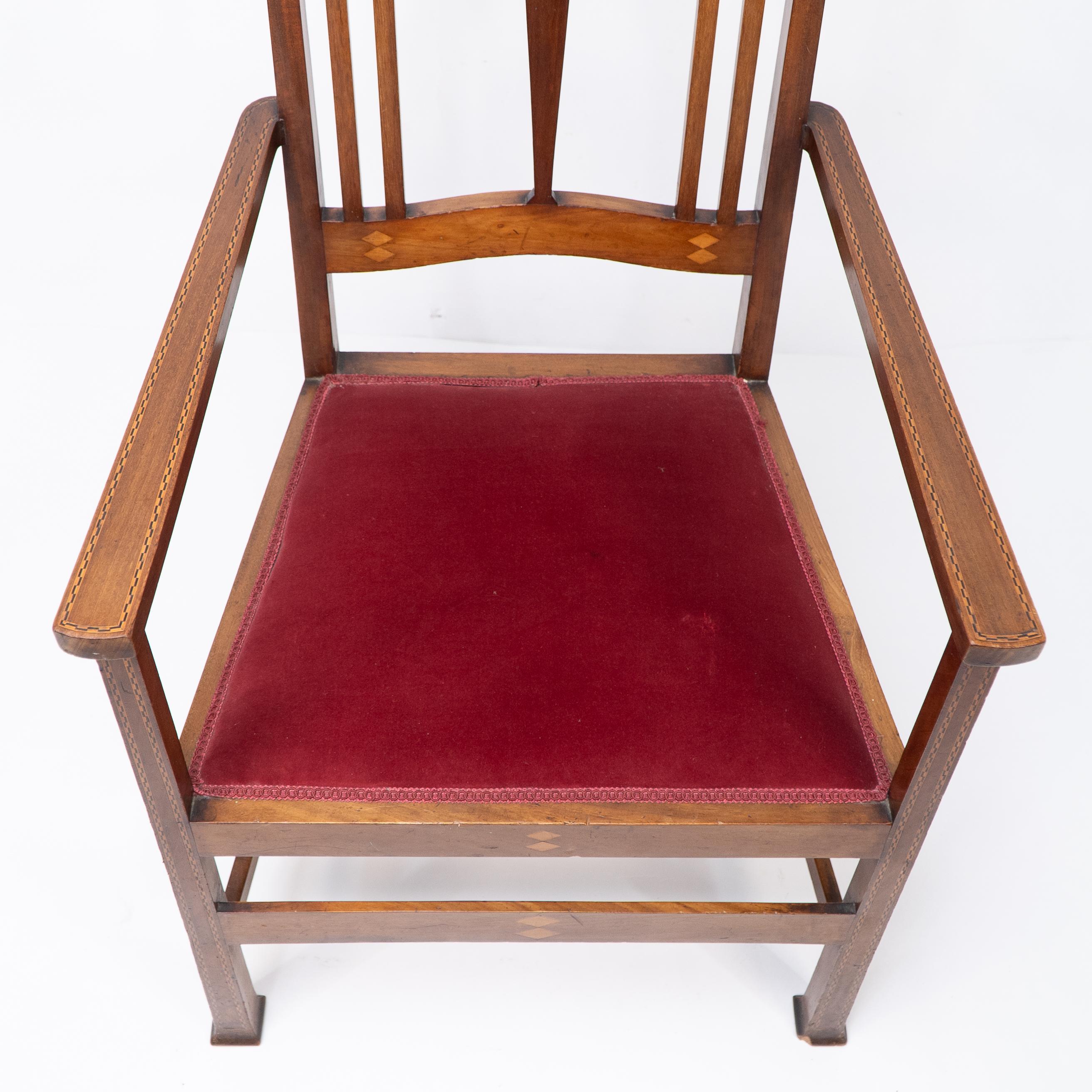Liberty & Co. Arts and Crafts-Mahagoni-Sessel aus Mahagoni mit stilisierten Blumenintarsien im Angebot 12