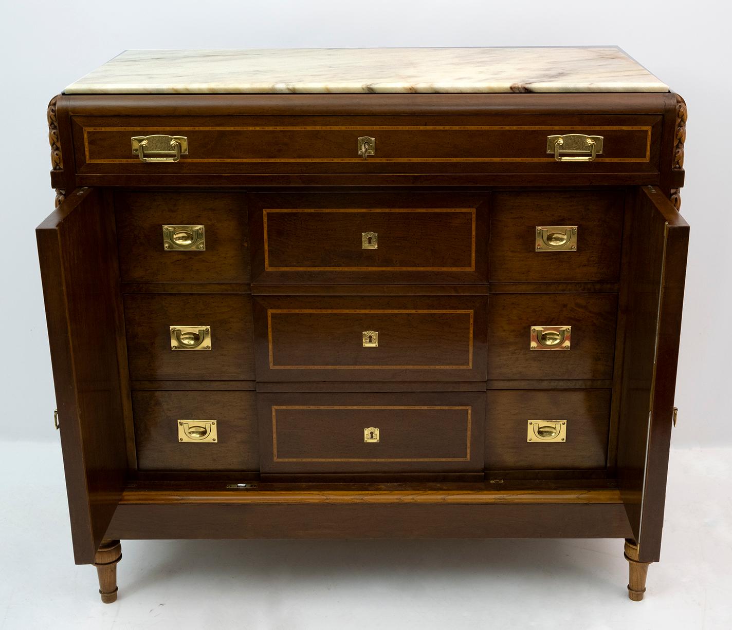 Early 20th Century Liberty Italian Thuja Briar and Pink Portugal Marble Twobedside Tables and Chest For Sale