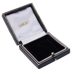 Spilla Liberty in pelle e velluto Box
